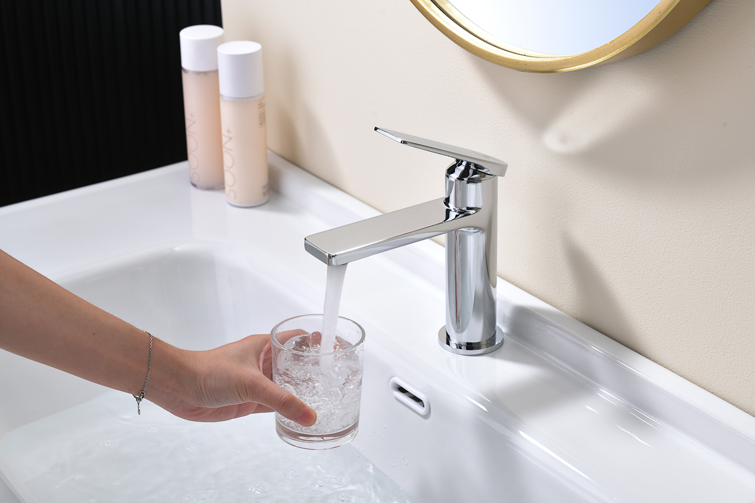 07111 Смеситель од. для раковины (ХРОМ) GANZER (10/1шт)