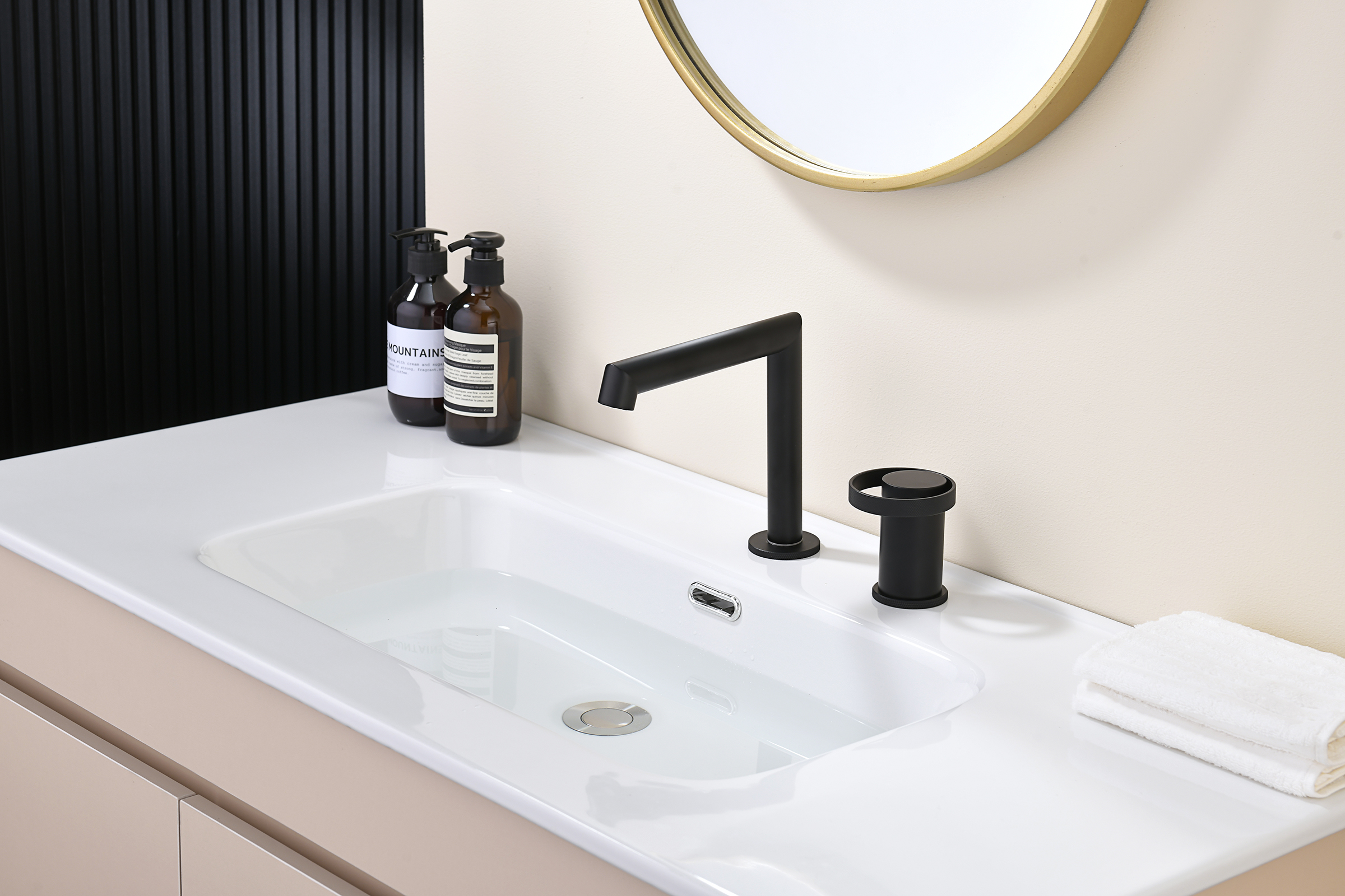 19114-C Смеситель на борт раковины (2-отв,ЧЕРНЫЙ)  GANZER (10/1шт)