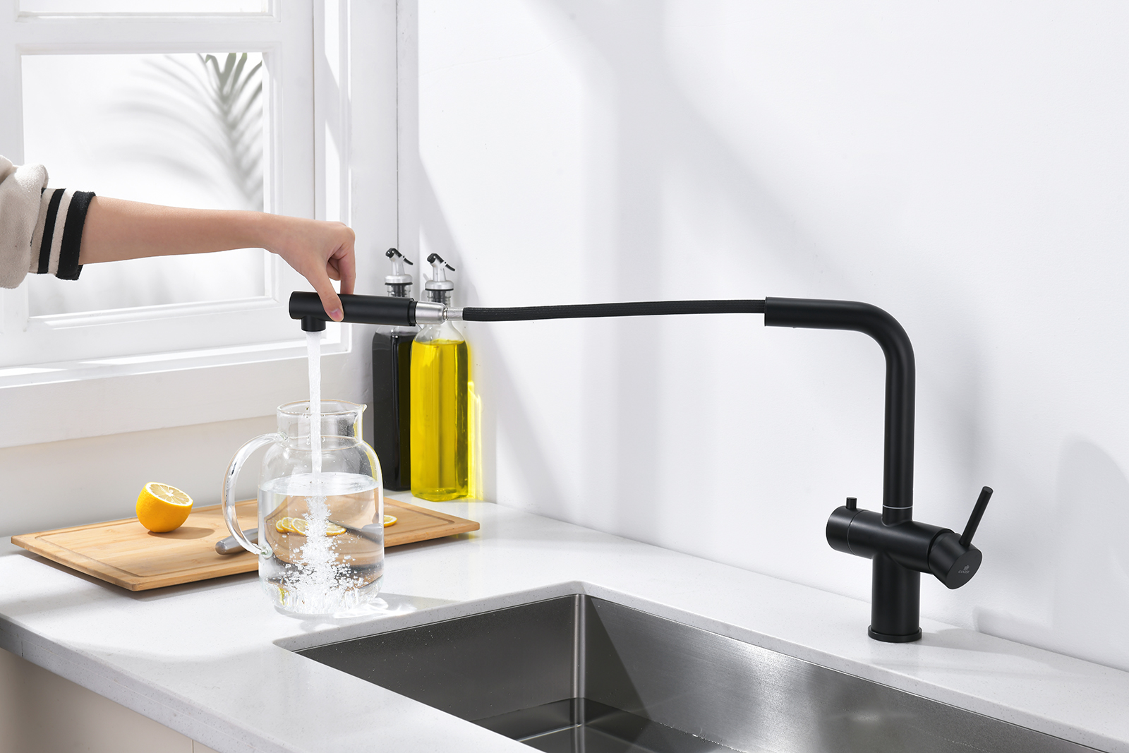 16036-C Смес. од. для кухни с ВЫД. лейкой и подк. ФИЛЬТ. (ЧЕРНЫЙ)  GANZER (10/1шт)