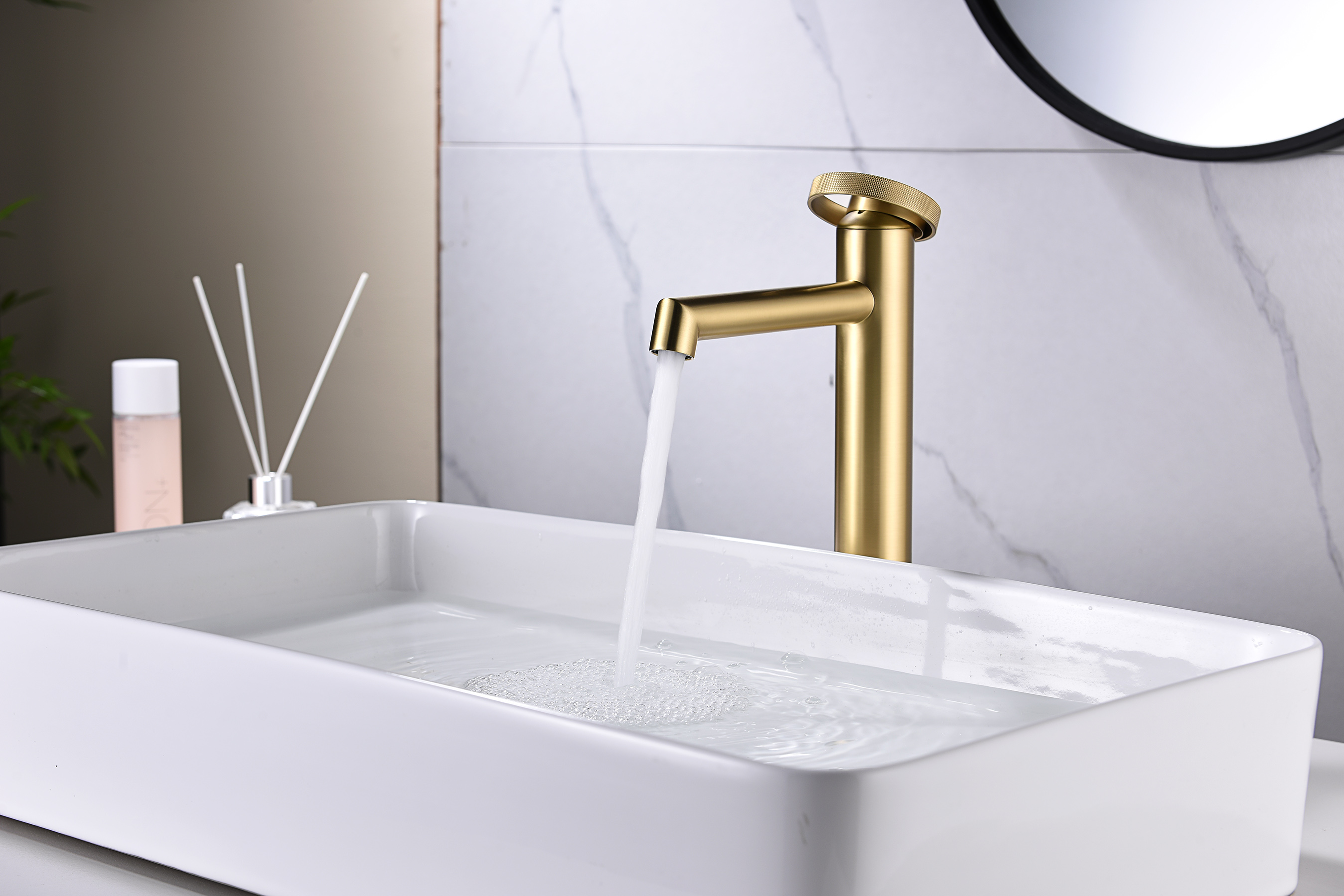 19112-S Смеситель од. для раковины-чаши (Мат. Золото) GANZER (10/1шт)