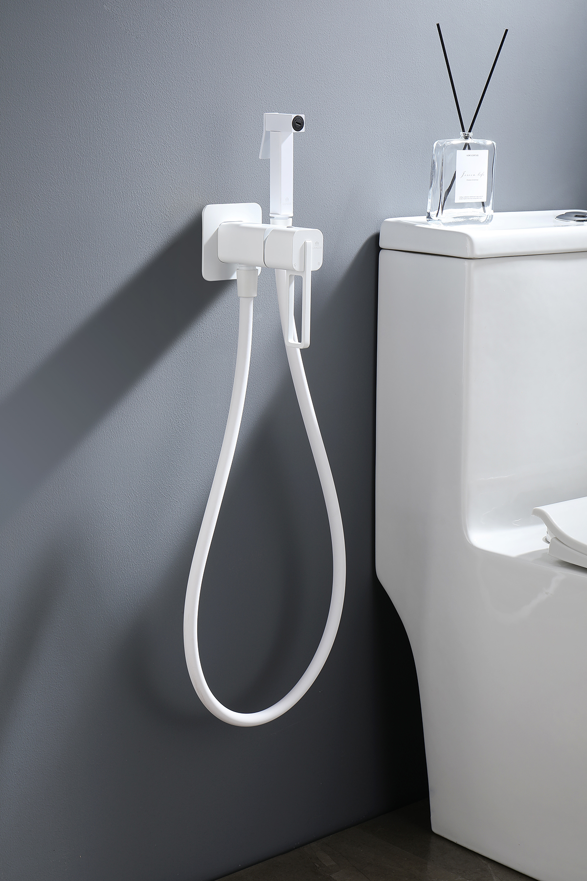 12157-F Смеситель встраиваемый с ГИГ. душем (БЕЛЫЙ) GANZER (10/1шт)