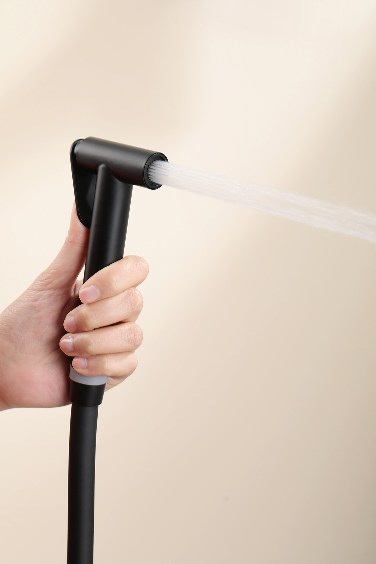 07157-C Смеситель встраиваемый с ГИГ. душом (ЧЕРНЫЙ) GANZER (10/1шт)