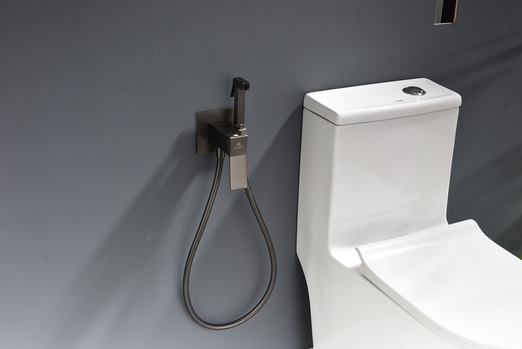 05157-Q Смеситель встраиваемый с ГИГ. душом (ГРАФИТ) GANZER (10/1шт)