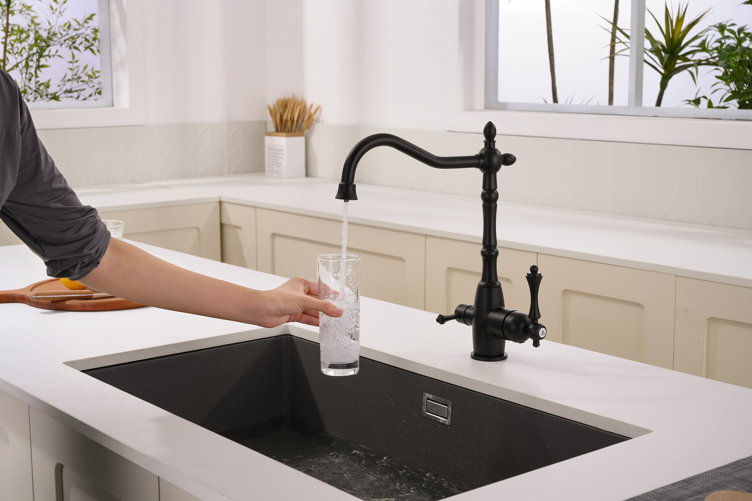 77122-C Смеситель для кухни с под. филь. (ЧЕРНЫЙ) GANZER  (10/1шт)