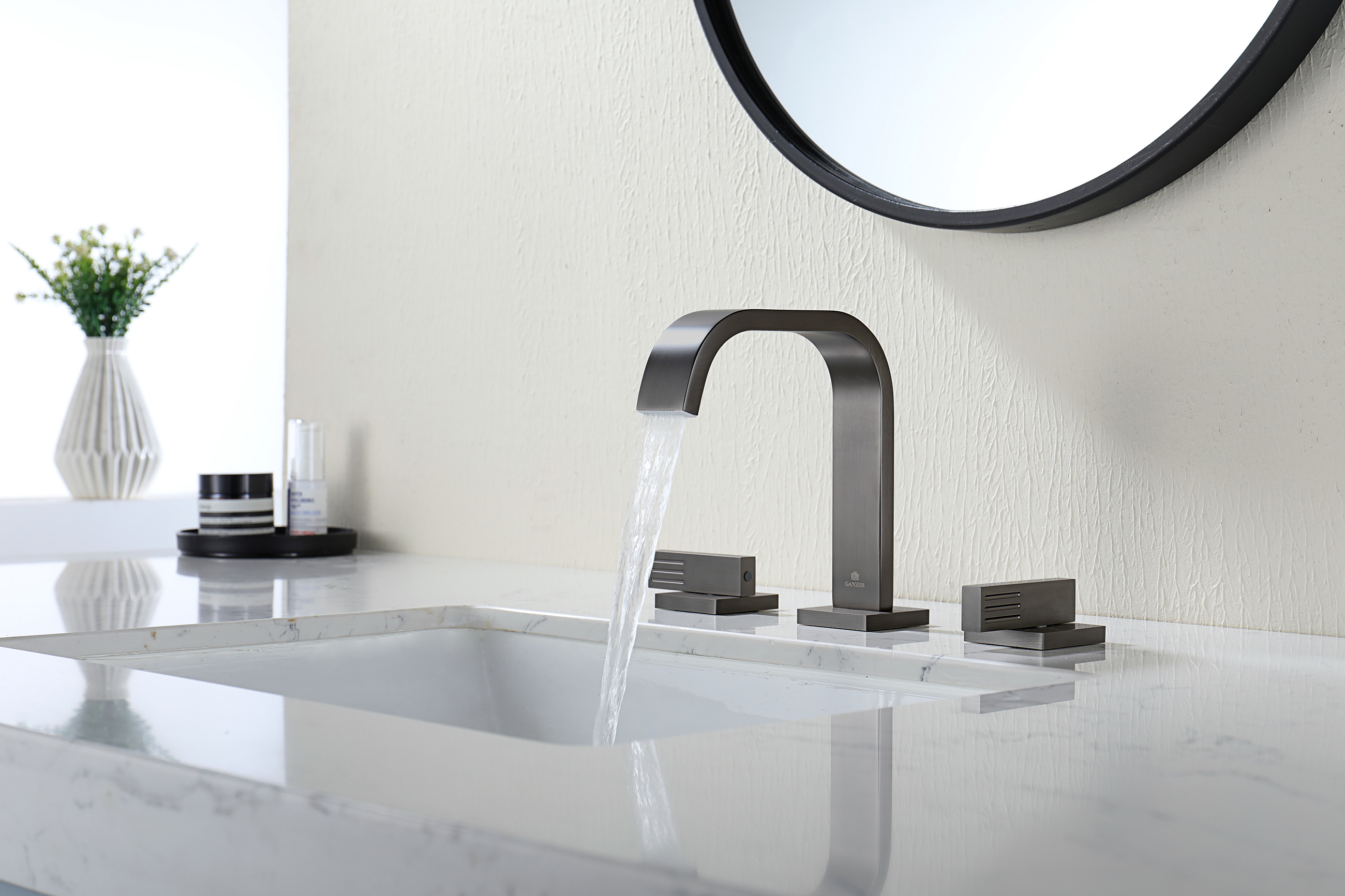 01115-Q Смеситель на борт раковины (3-отв,ГРАФИТ) GANZER (10/1шт)