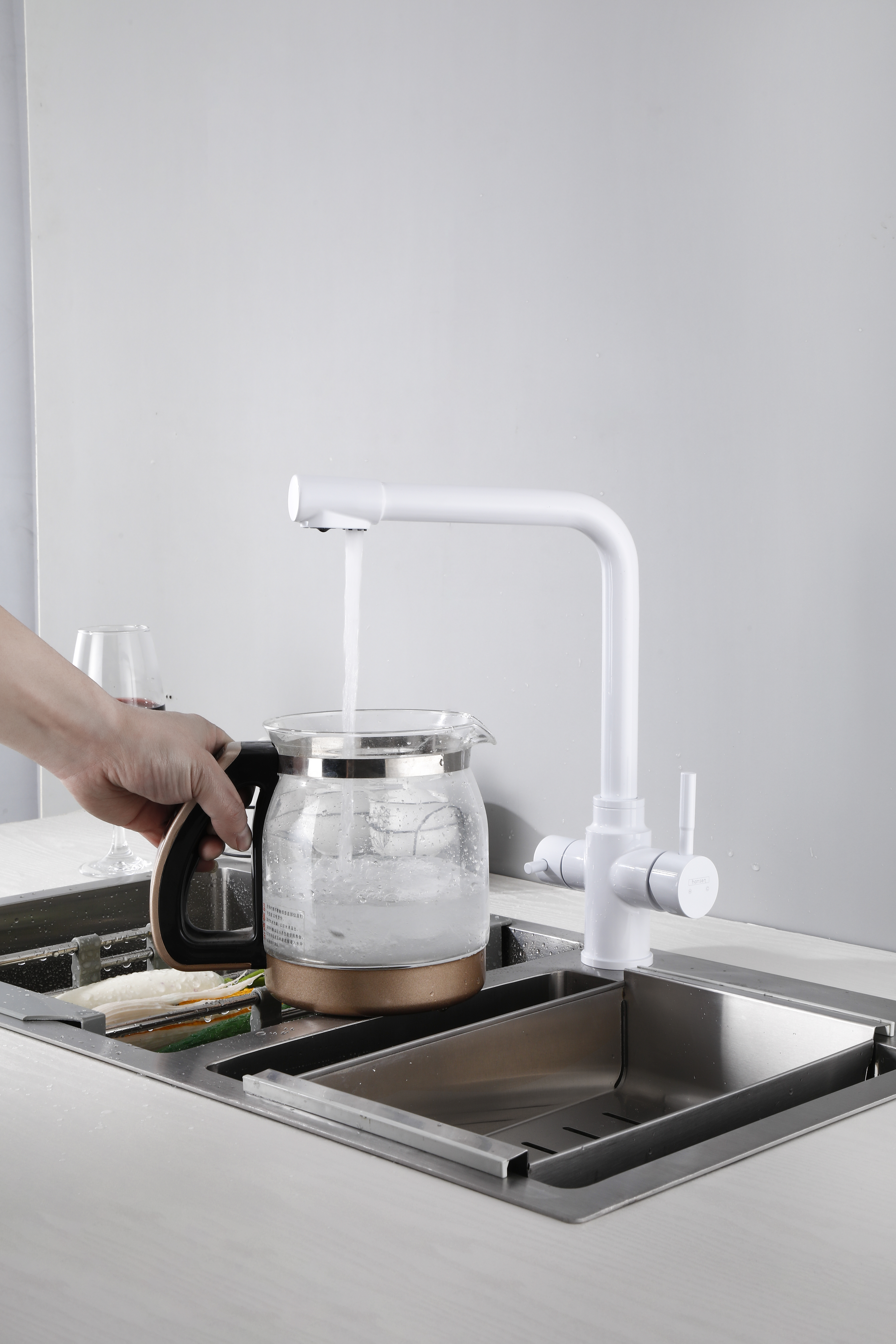 15085-F Смес. из НЕРЖ. для кух. под. фильт (БЕЛЫЙ) HANSEN  (10/1шт)