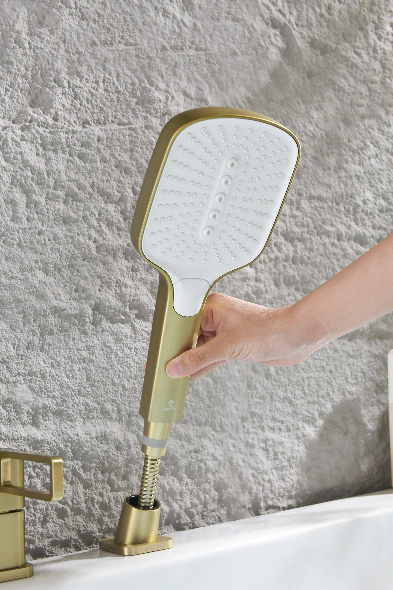 12133-S Смеситель на борт ванны (3-отв,Мат. Золото)  GANZER (10/1шт)