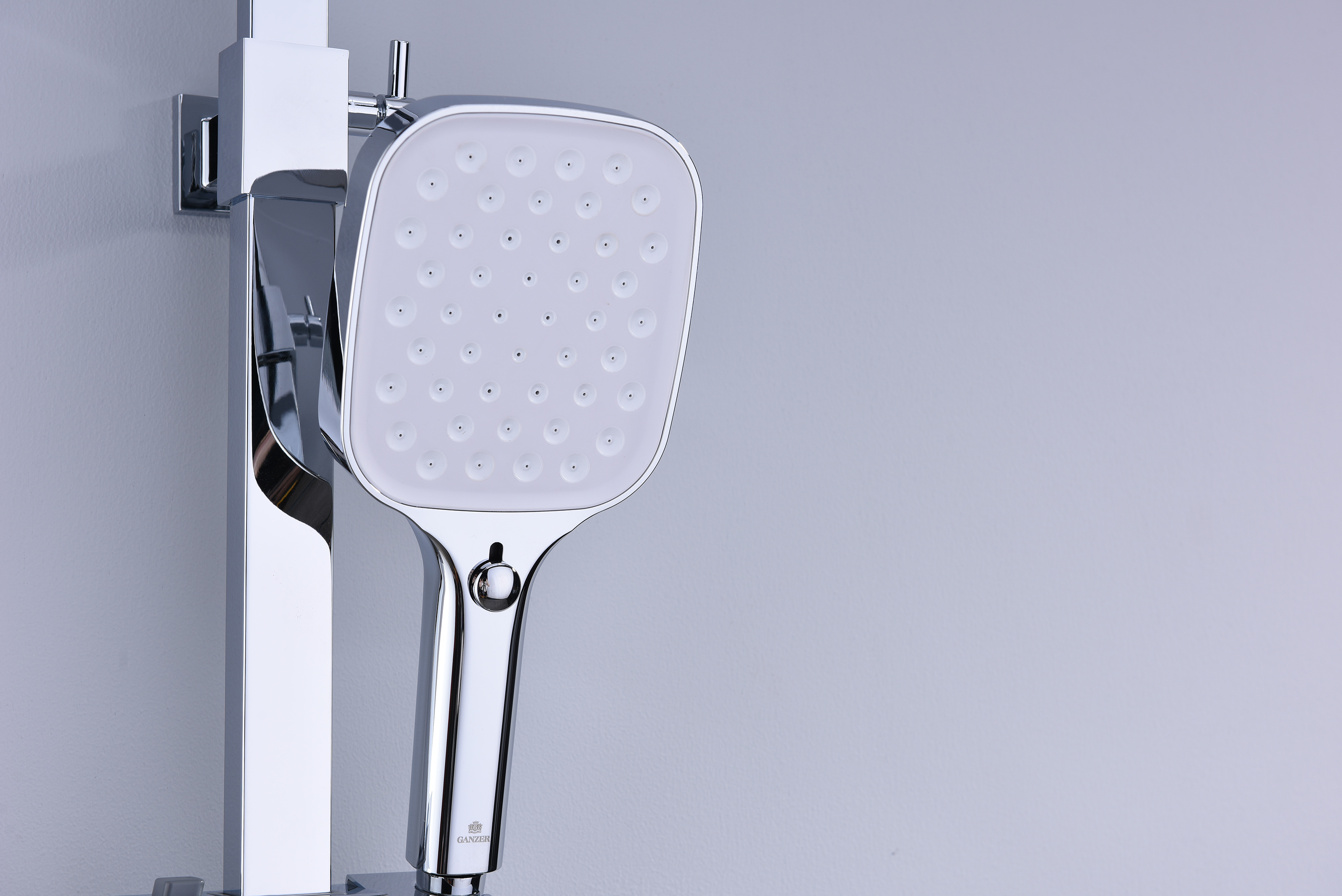 05162 Душевая система (ХРОМ) GANZER (5/1шт)