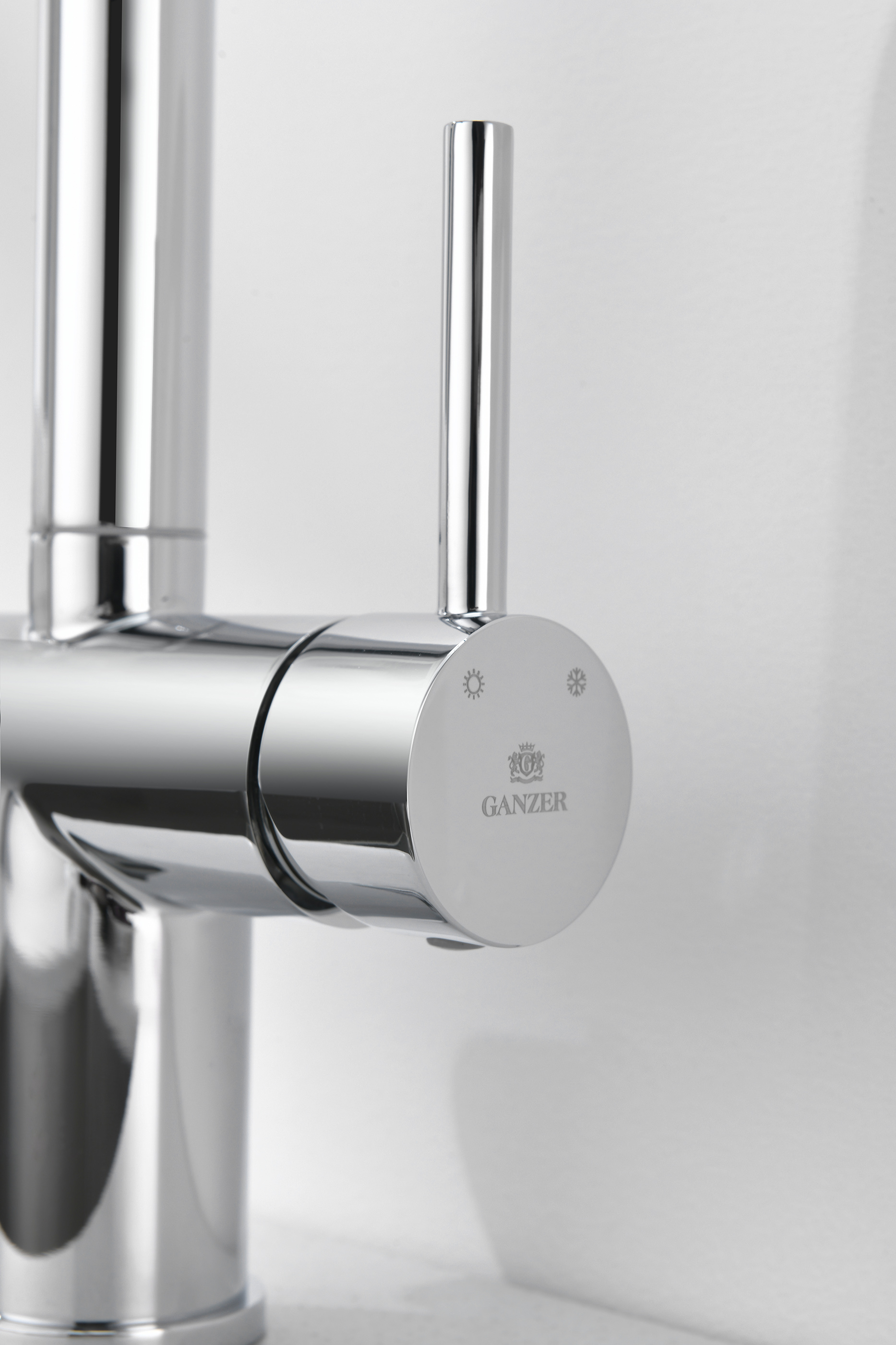 16036 Смес. од. для кухни с ВЫД. лейкой и подк. ФИЛЬТ. (ХРОМ)  GANZER (10/1шт)