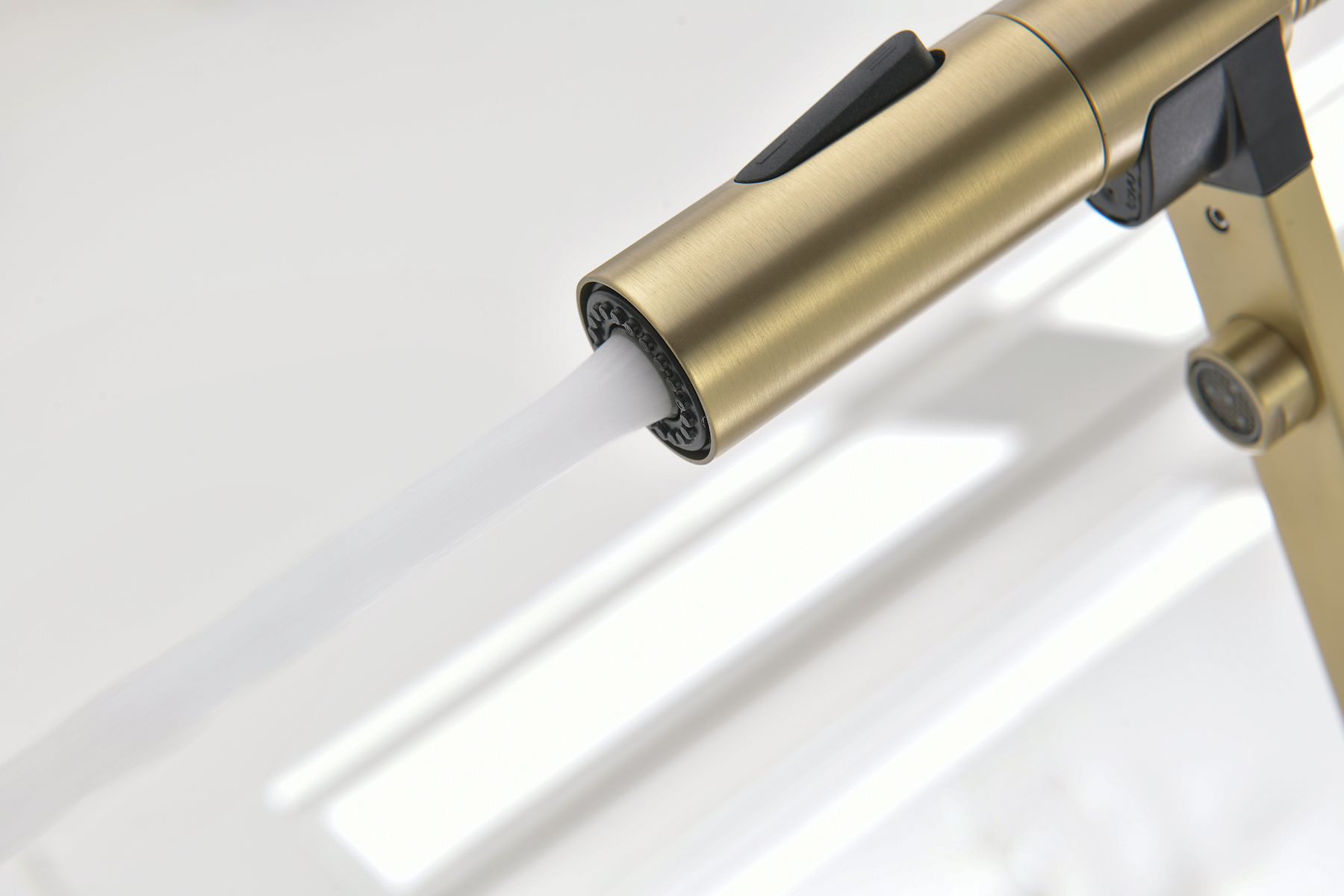 05126-S Смес. для кухни с гиб МАГ. изл. и под. фильт. (Мат. Золото) GANZER (10/1шт)