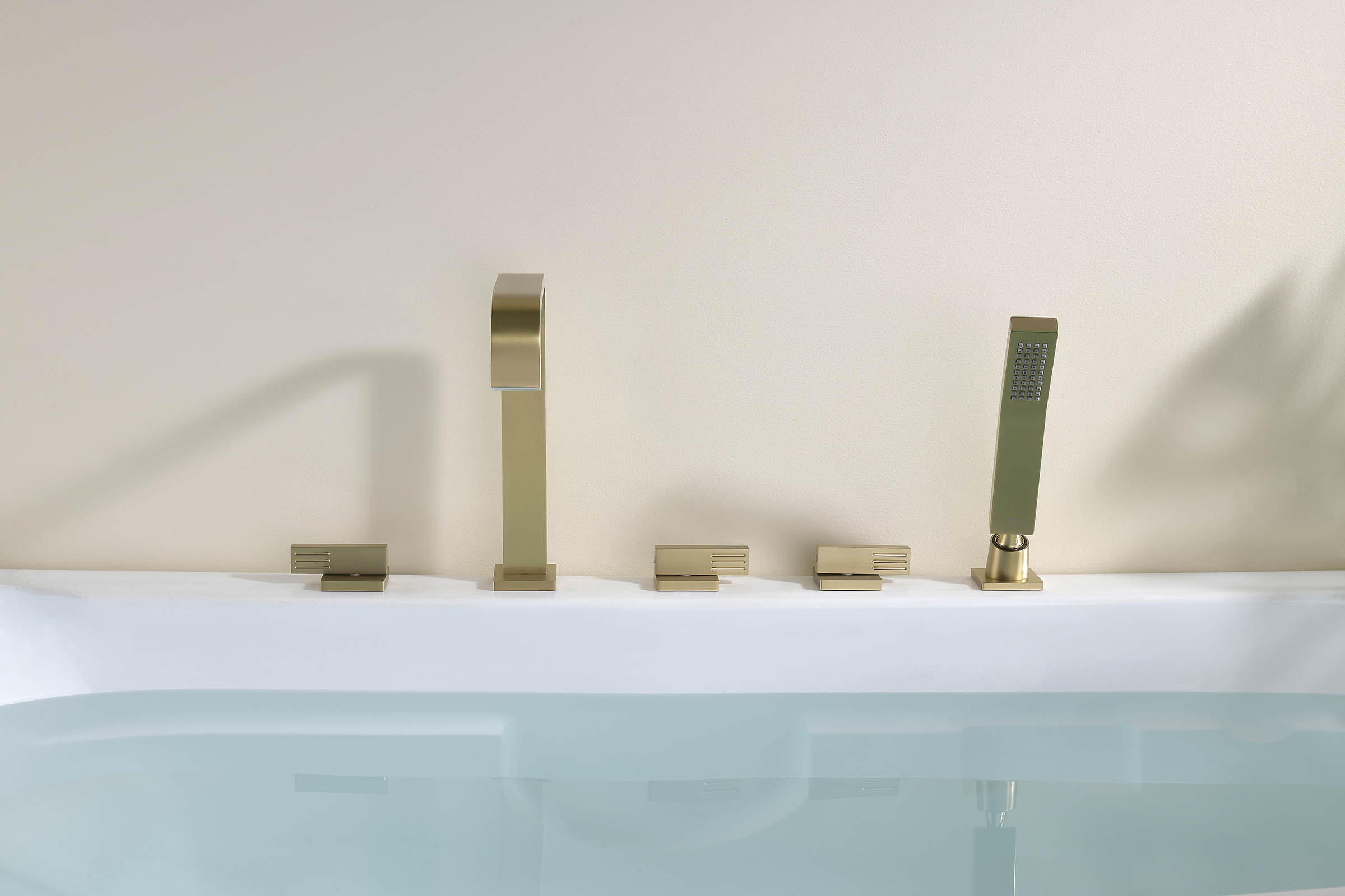 01133-S Смеситель на борт ванны (5-отв,Мат. Золото)  GANZER (10/1шт)