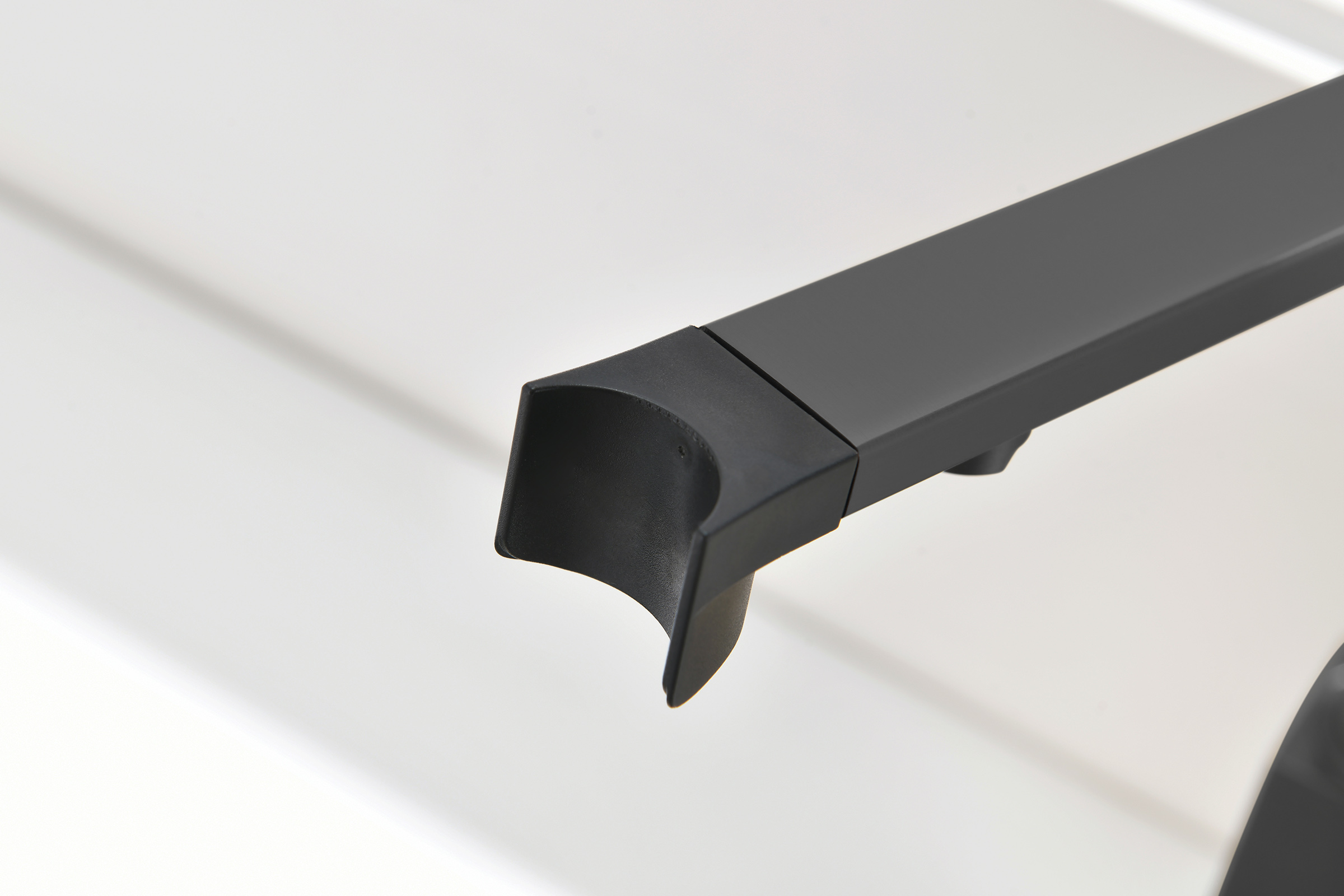 05126-Q Смес. для кухни с гиб МАГ. изл. и под. фильт. (ГРАФИТ) GANZER (10/1шт)