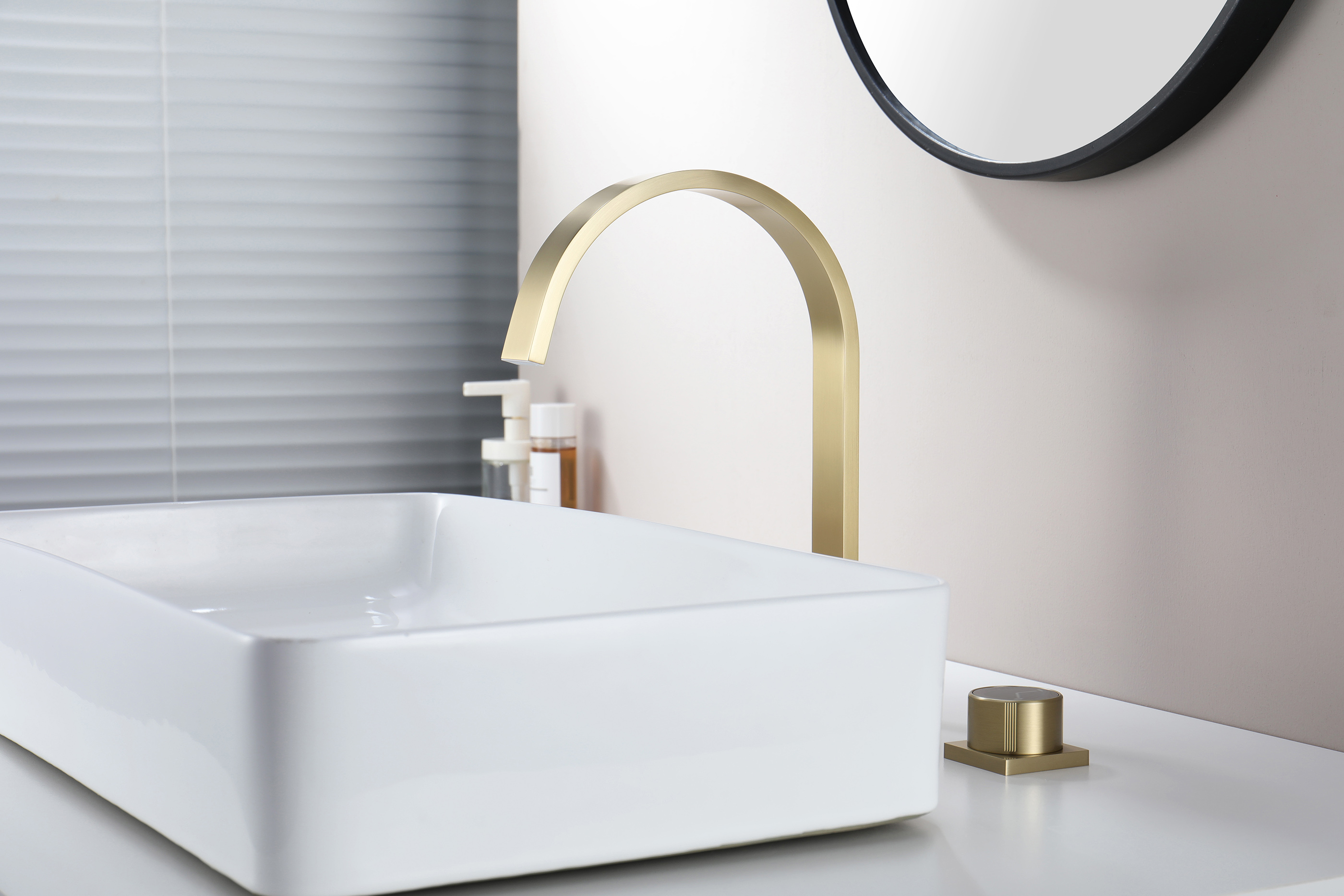 01112-S Смеситель на борт раковины (2-отв,Мат. Золото)  GANZER (10/1шт)