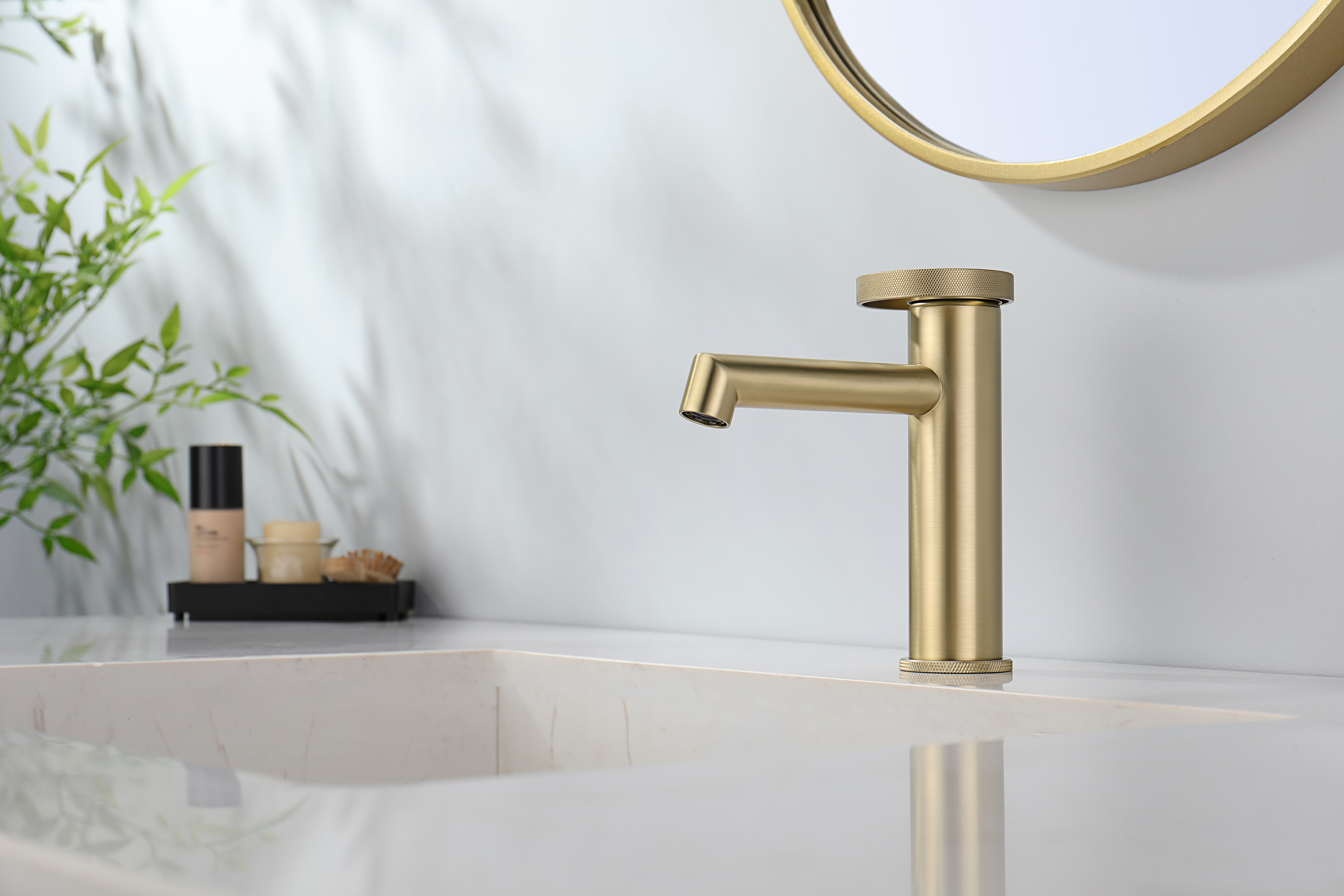 19111-S Смеситель од. для раковины (Мат. Золото) GANZER (10/1шт)