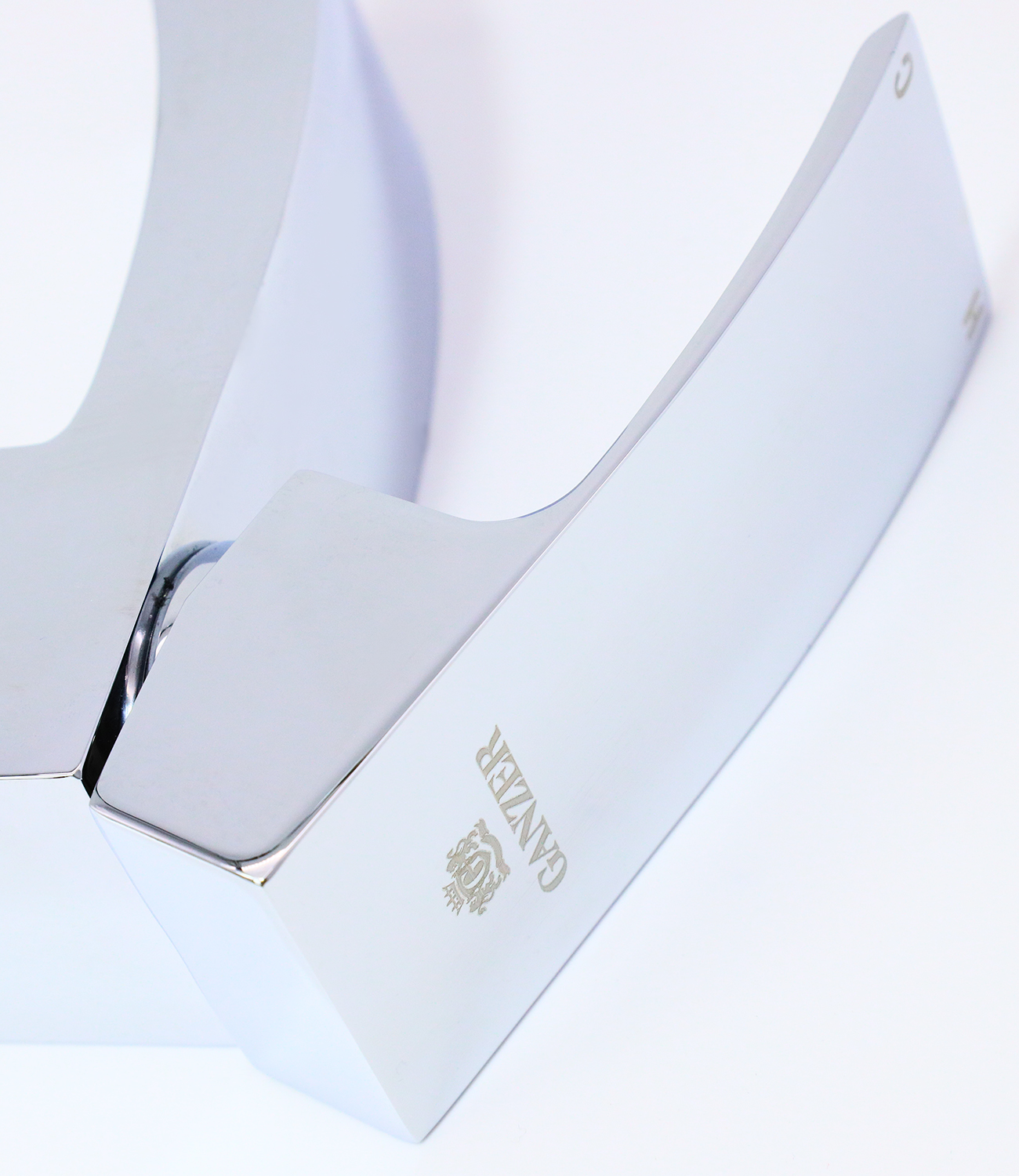 44111 Смеситель для умывальника GANZER  (10/1шт)