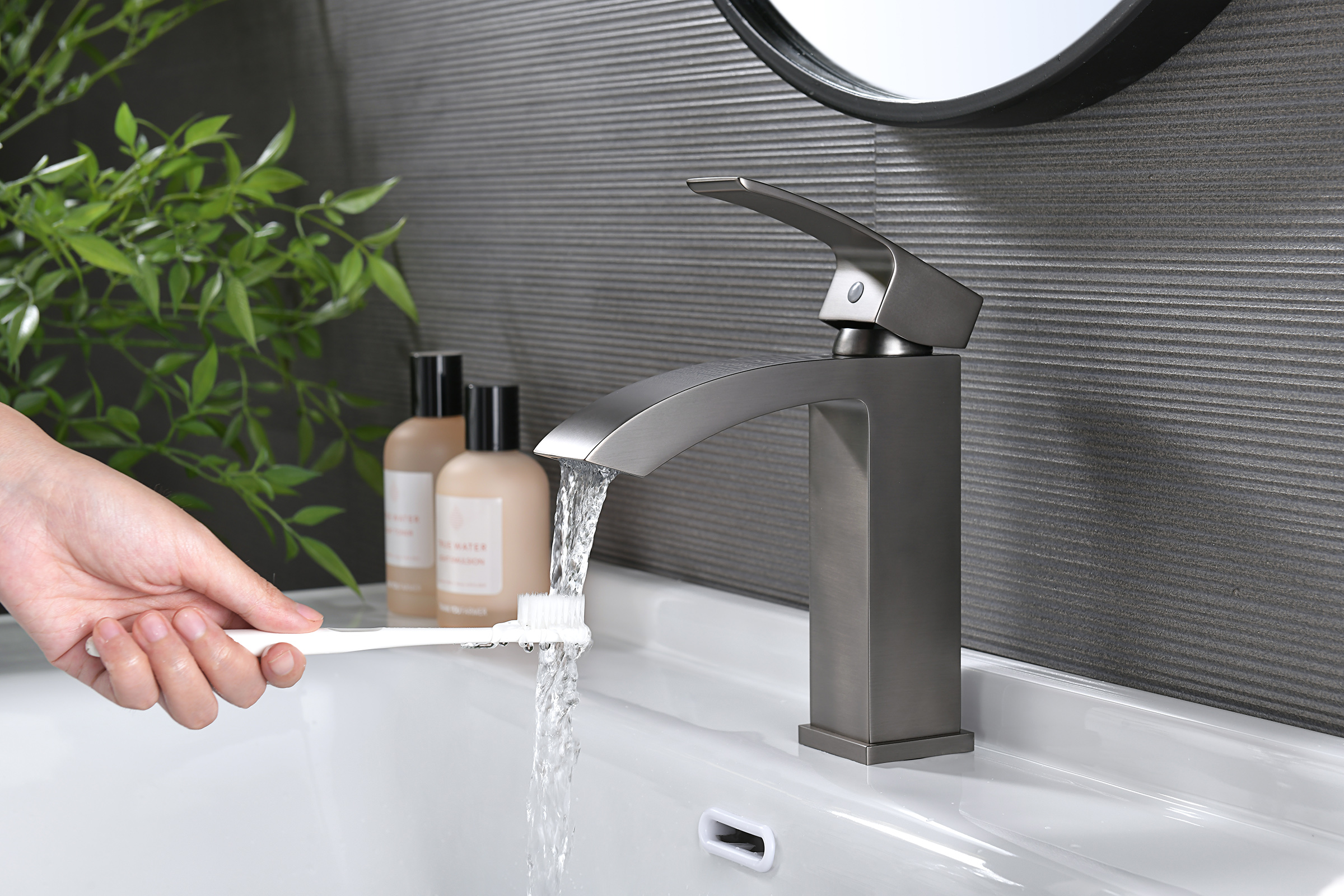 44111-Q Смеситель од. для раковины (ГРАФИТ) GANZER (10/1шт)