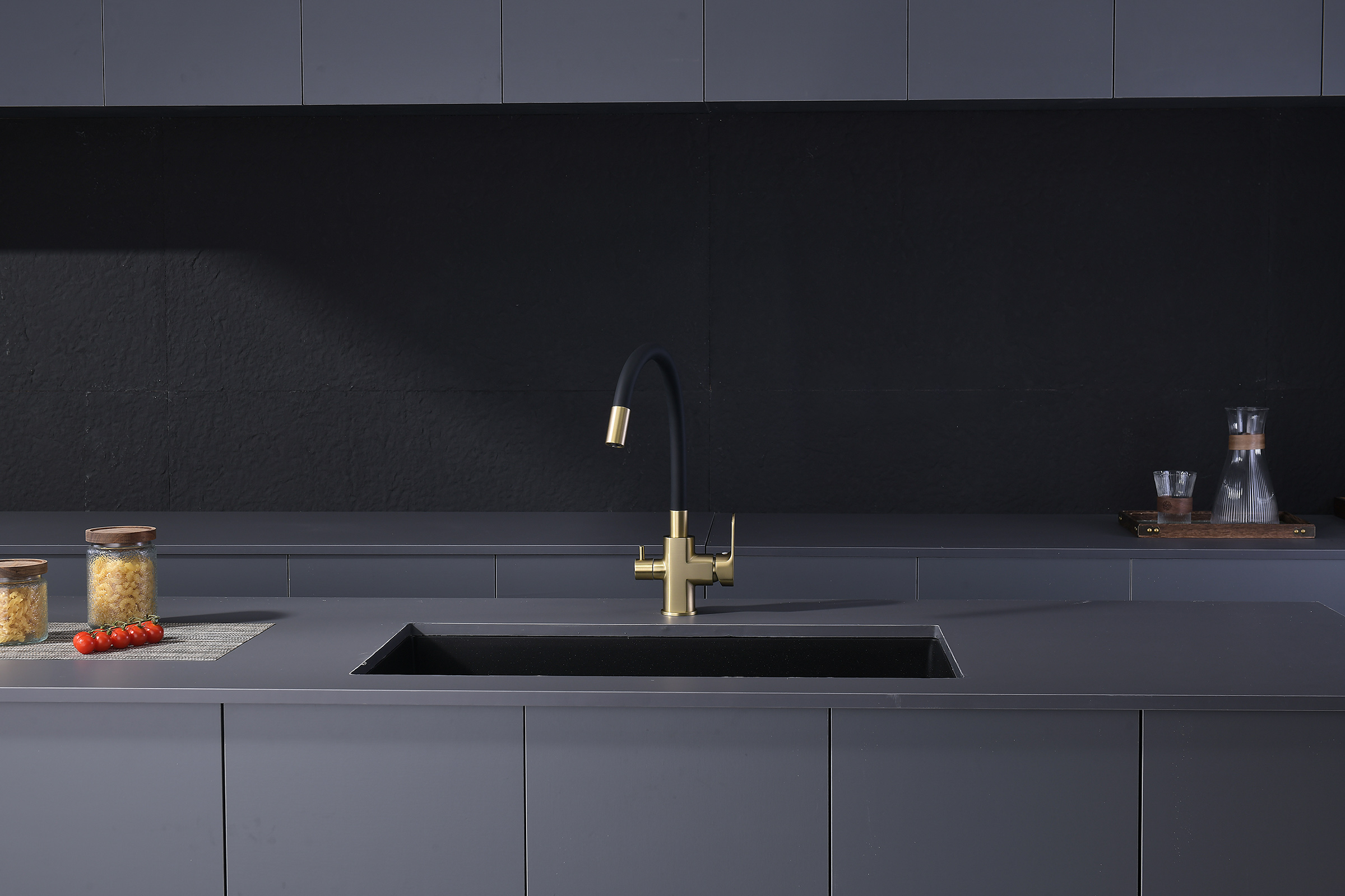 06127-S Смеситель для кухни с гиб. изл. и под. фильтра (Мат. Золото) GANZER (10/1шт)