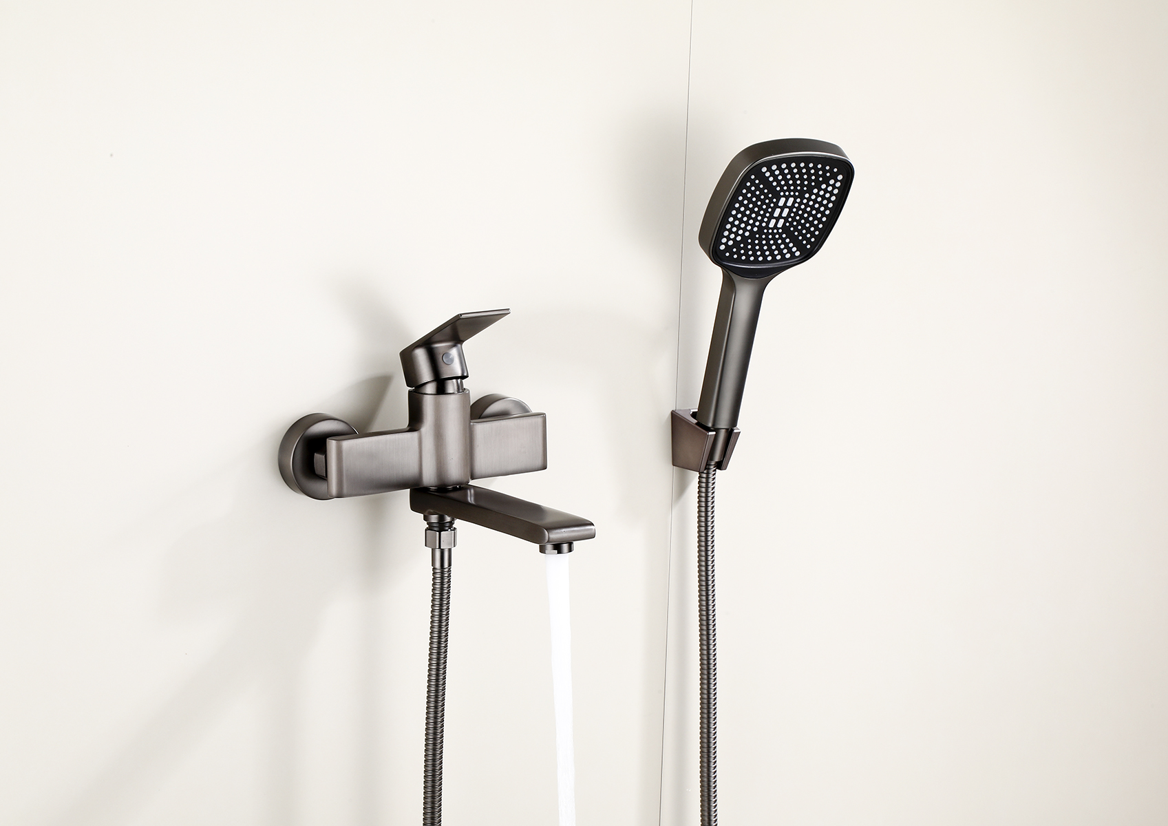 30019-P Смеситель для ванны (ГРАФИТ) HANSEN  (10/1шт)