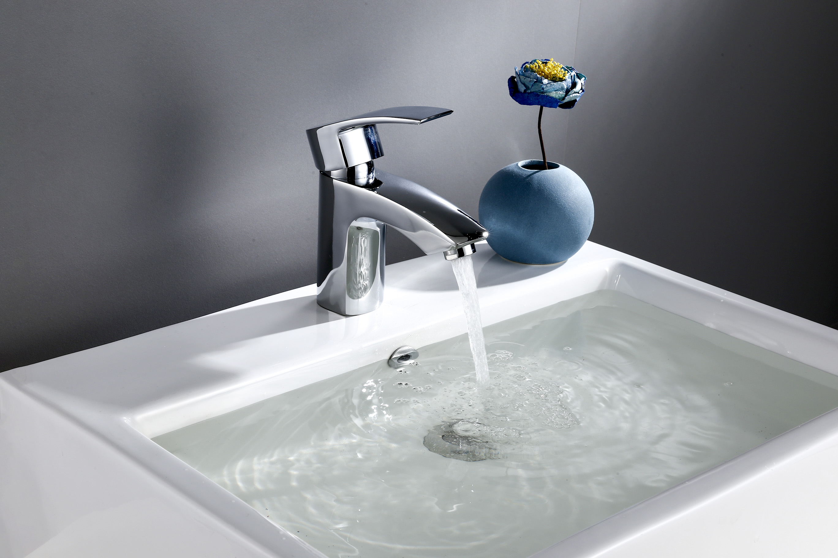 10009 Смеситель для умывальника HANSEN  (10/1шт)