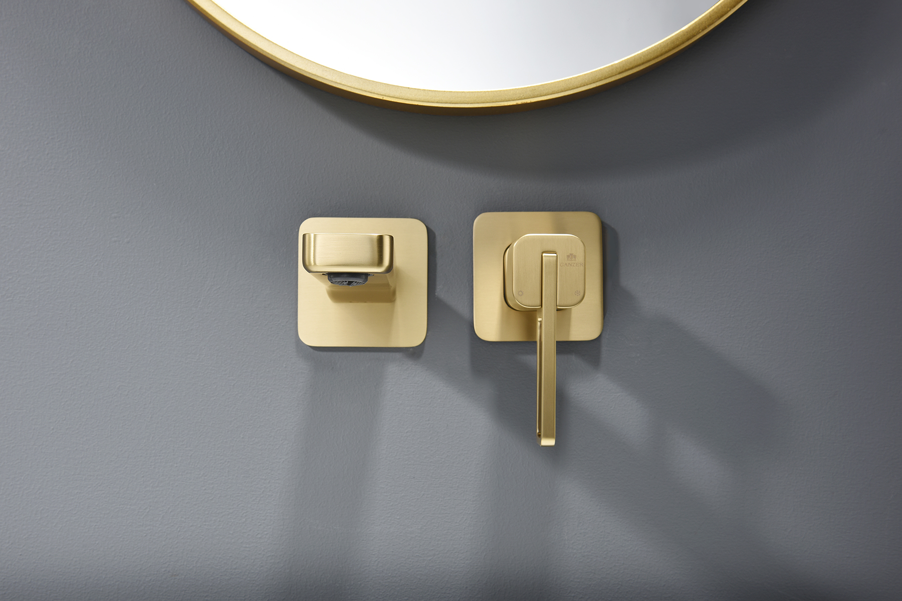 12144-S Встроенный смес для рак. (Мат. Золото) GANZER  (10/1шт)