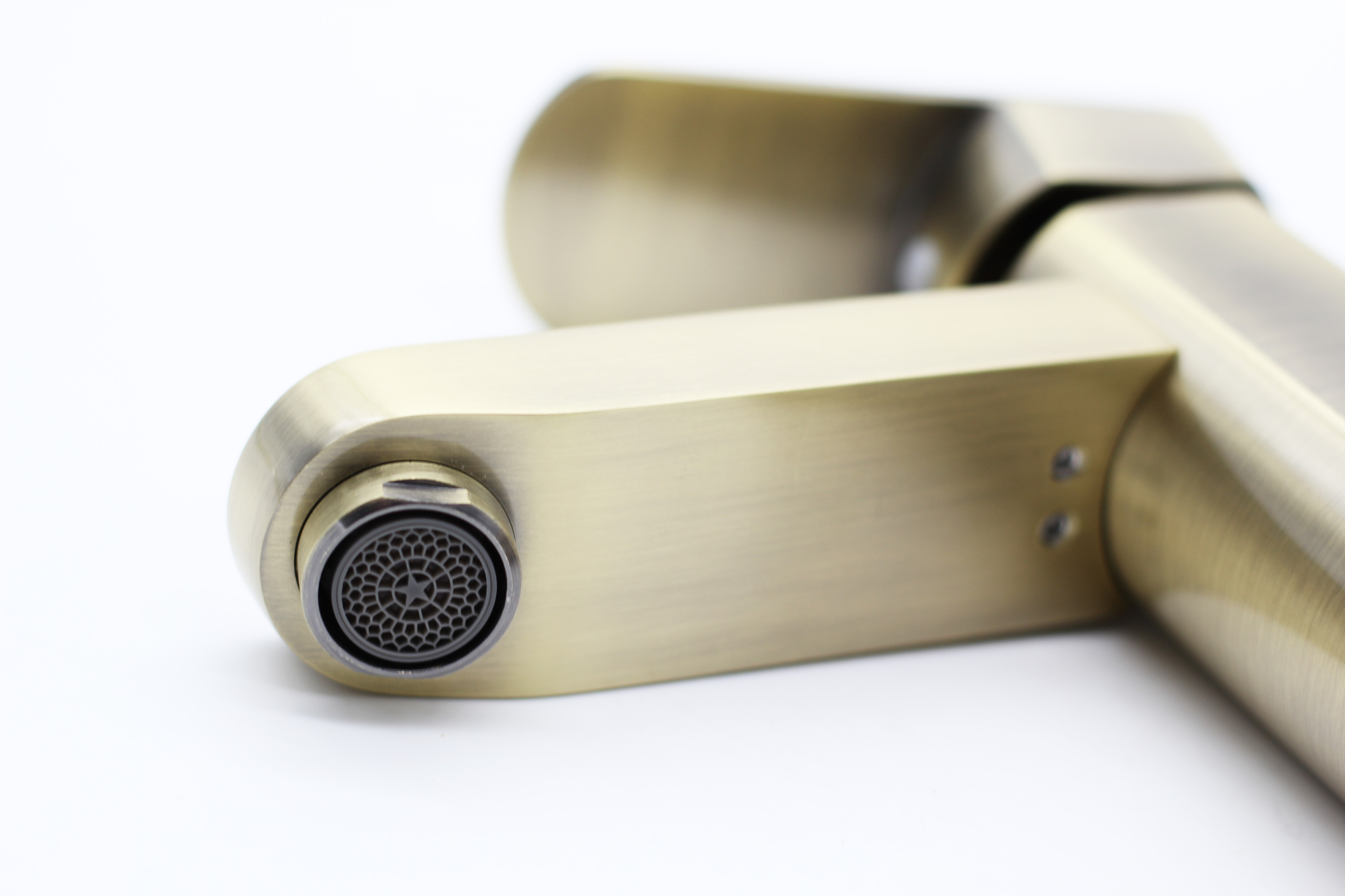 06011-D Смес. для умывальника (БРОНЗ) GANZER  (10/1шт) Л/К