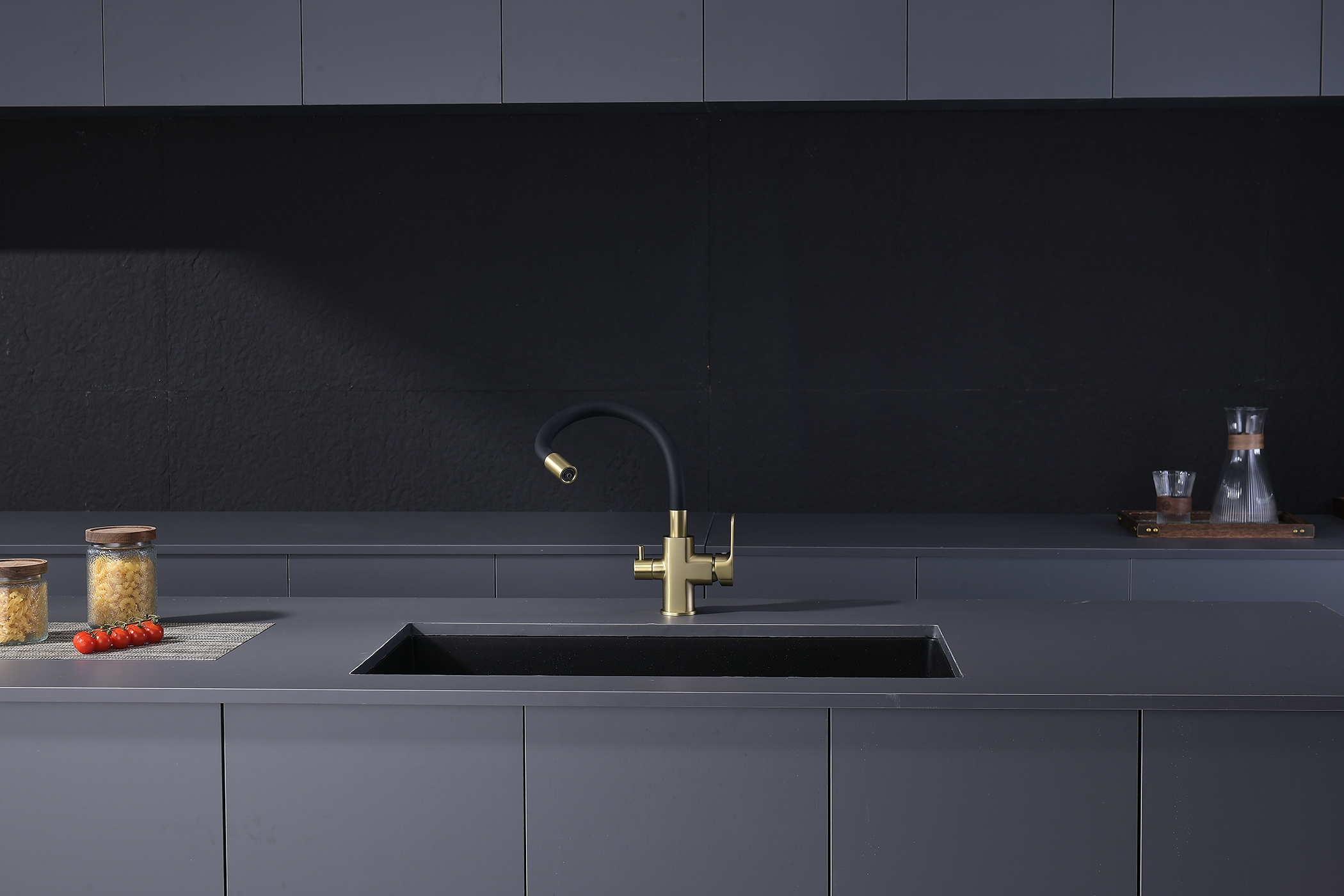 06127-S Смеситель для кухни с гиб. изл. и под. фильтра (Мат. Золото) GANZER (10/1шт)