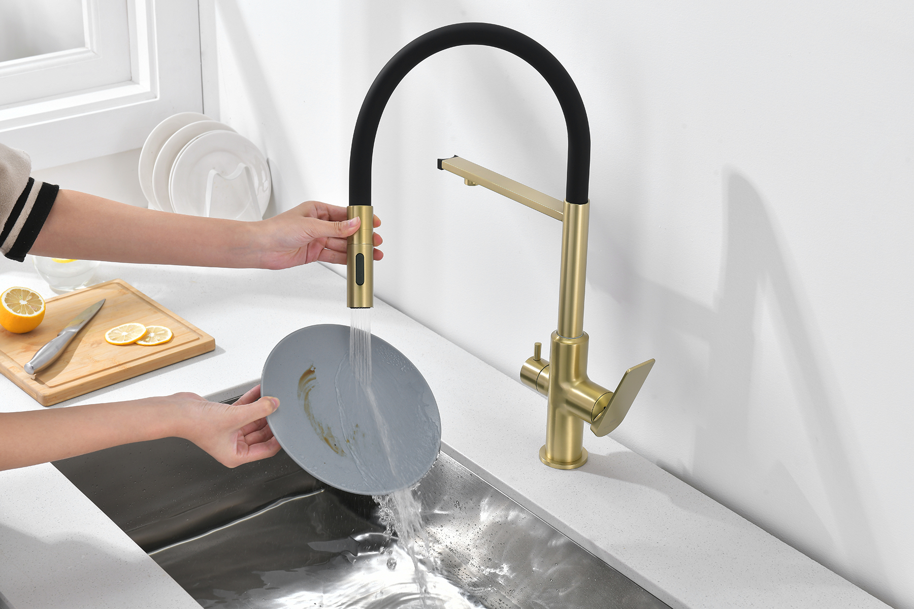 07127-S Смес. для кухни с гиб МАГ. изл. и под. фильт. (Мат. Золото+ЧЕР.) GANZER (10/1шт)