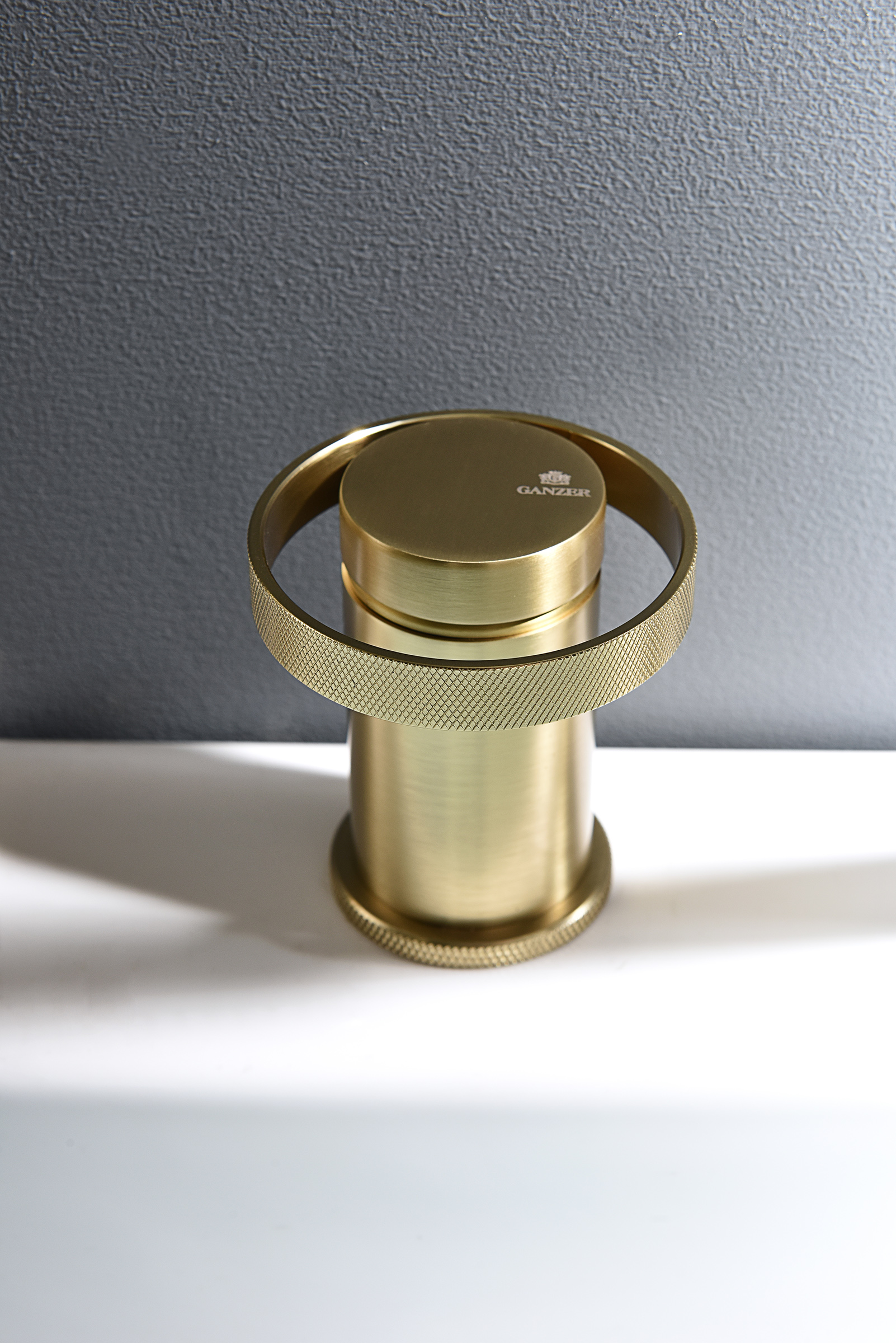 19133-S Смеситель на борт ванны (4-отв,Мат. Золото)  GANZER (6/1шт)