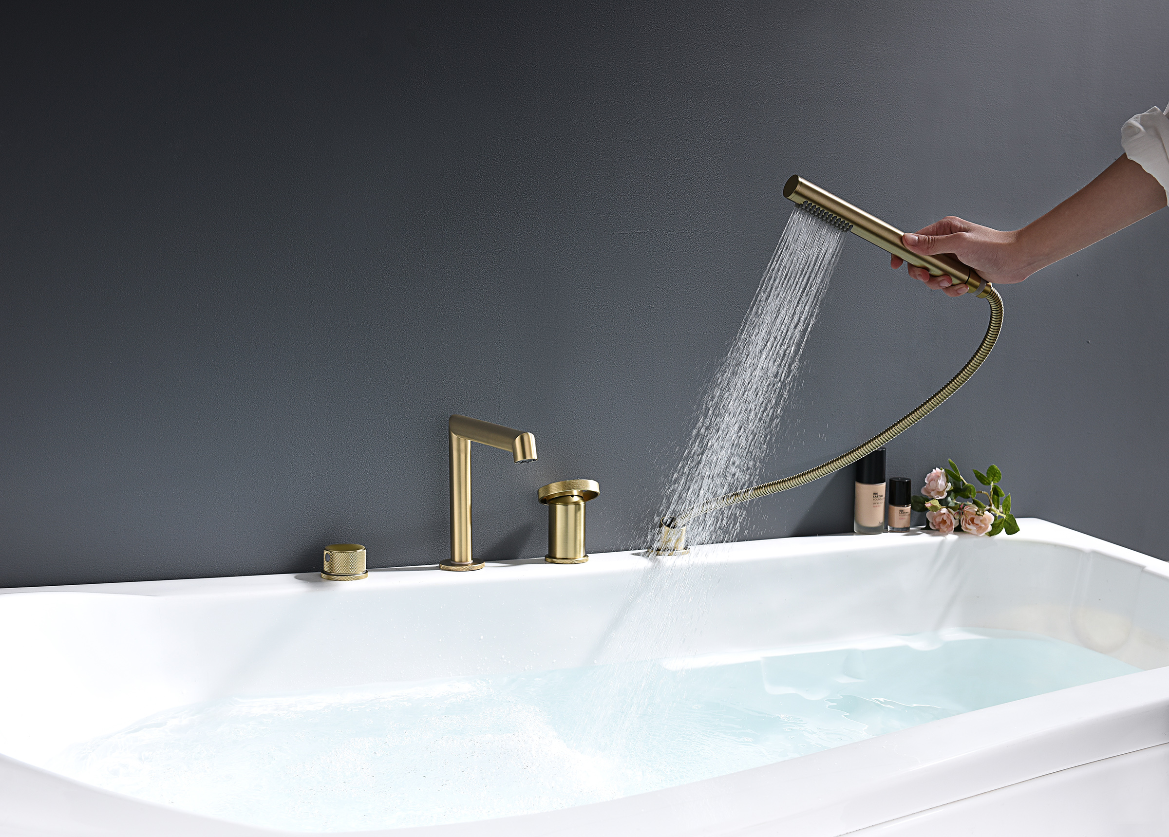 19133-S Смеситель на борт ванны (4-отв,Мат. Золото)  GANZER (6/1шт)