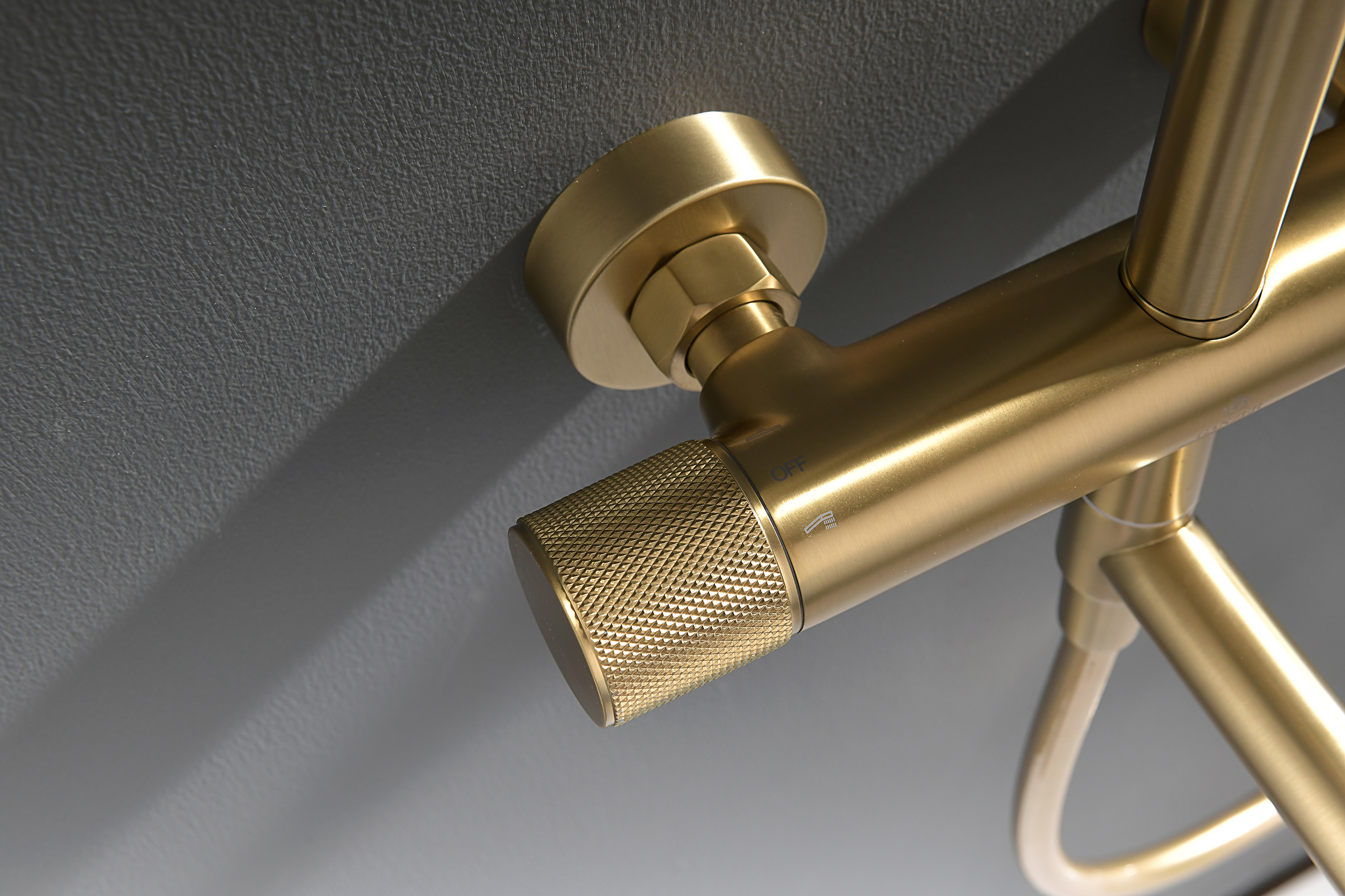 19170-S Душевая система с термостатом (Мат. Золото) GANZER (5/1шт)