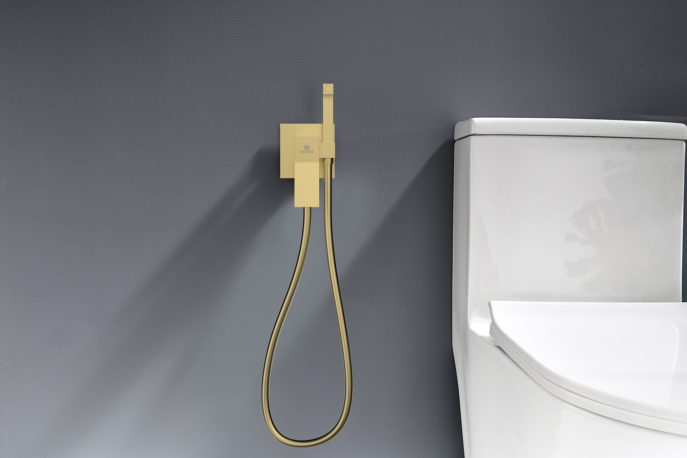 05157-S Смеситель встраиваемый с ГИГ. душом (Мат. Золото) GANZER (10/1шт)