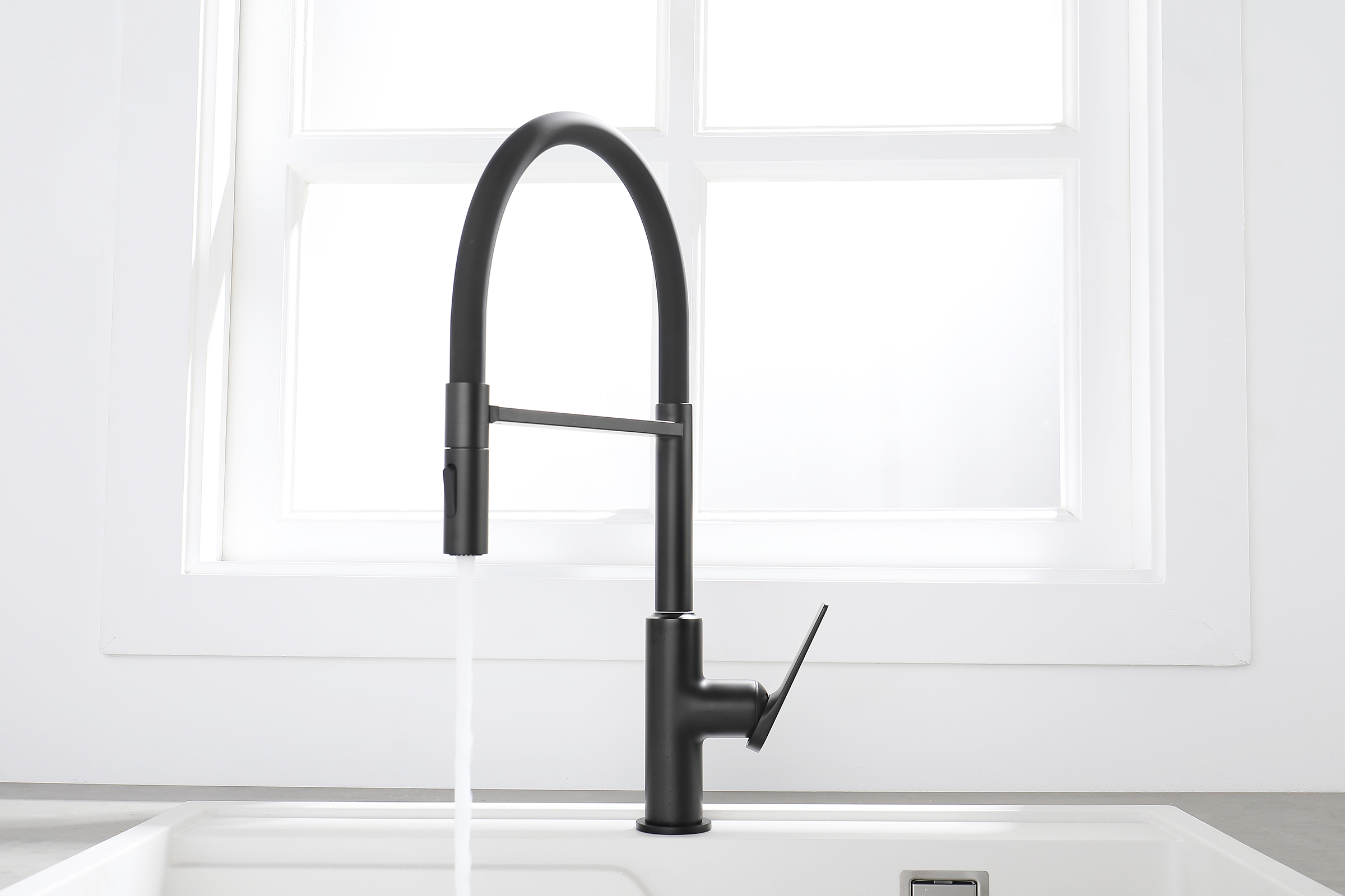 07126-C Смеситель для кухни с гиб. МАГНИТ. изливом (ЧЕР.+ЧЕР.) GANZER (10/1шт)