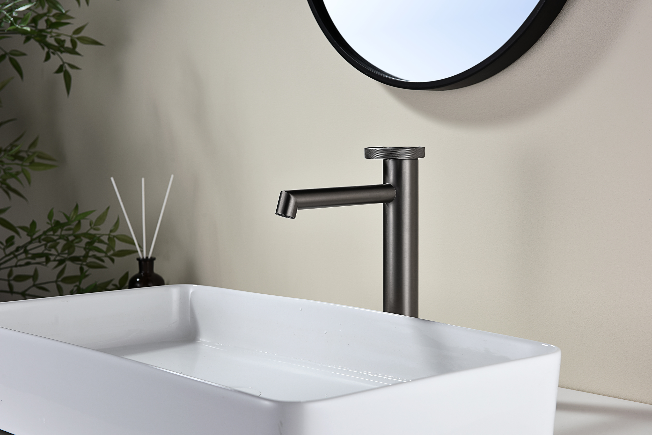 19112-Q Смеситель од. для раковины-чаши (ГРАФИТ) GANZER (10/1шт)