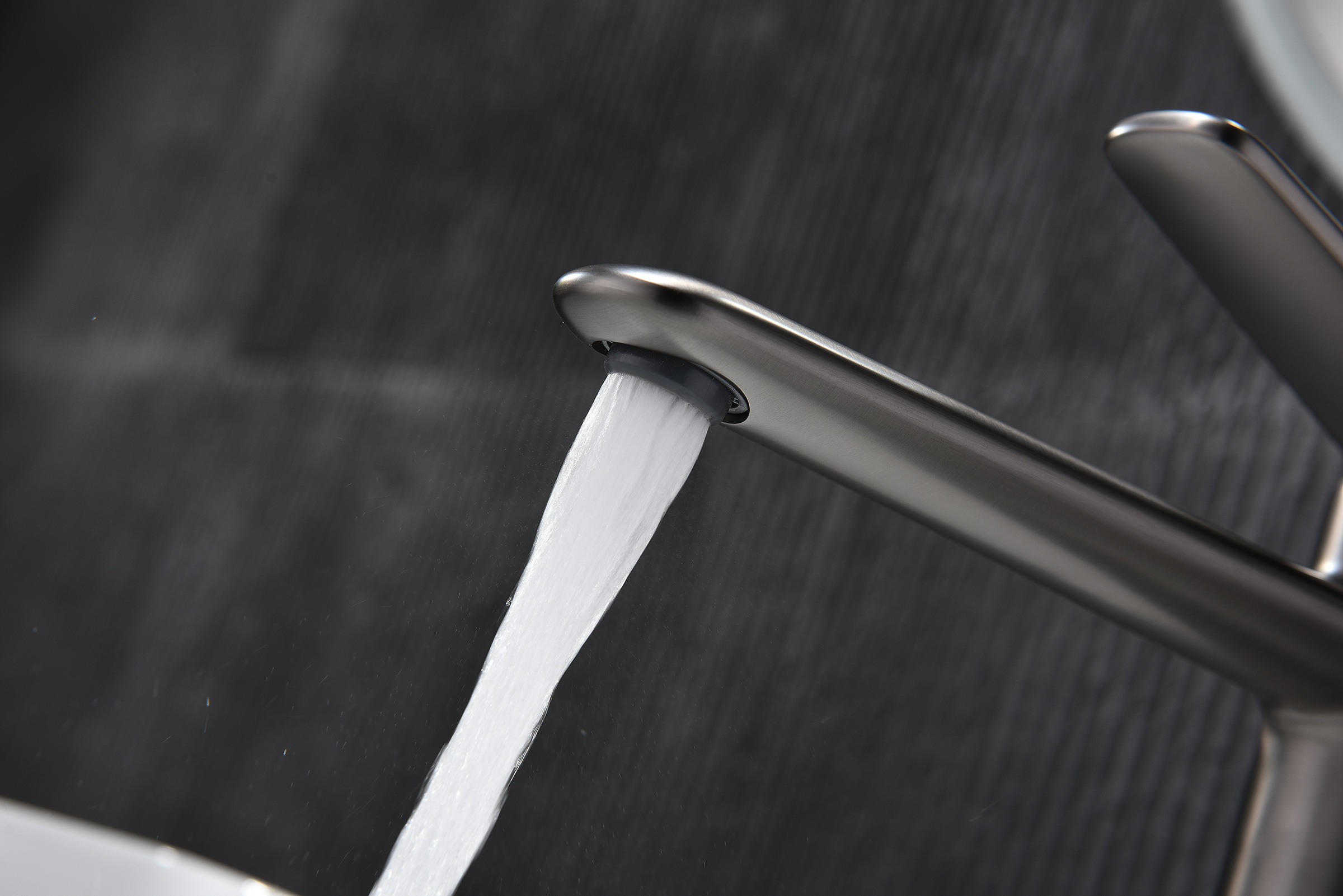 02112-Q Смеситель од. для раковины-чаши (ГРАФИТ) GANZER (10/1шт)