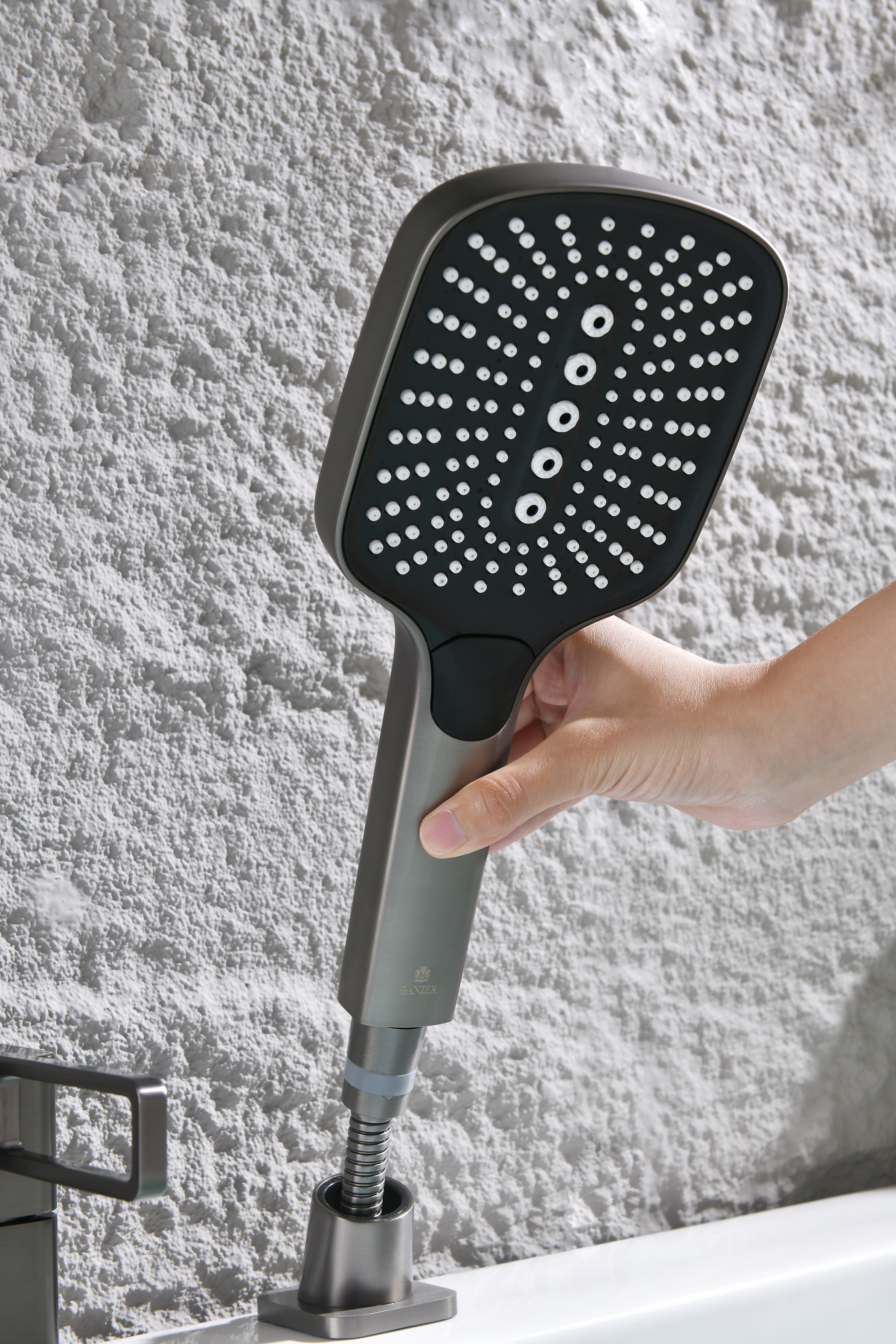 12133-Q Смеситель на борт ванны (3-отв,ГРАФИТ)  GANZER (10/1шт)