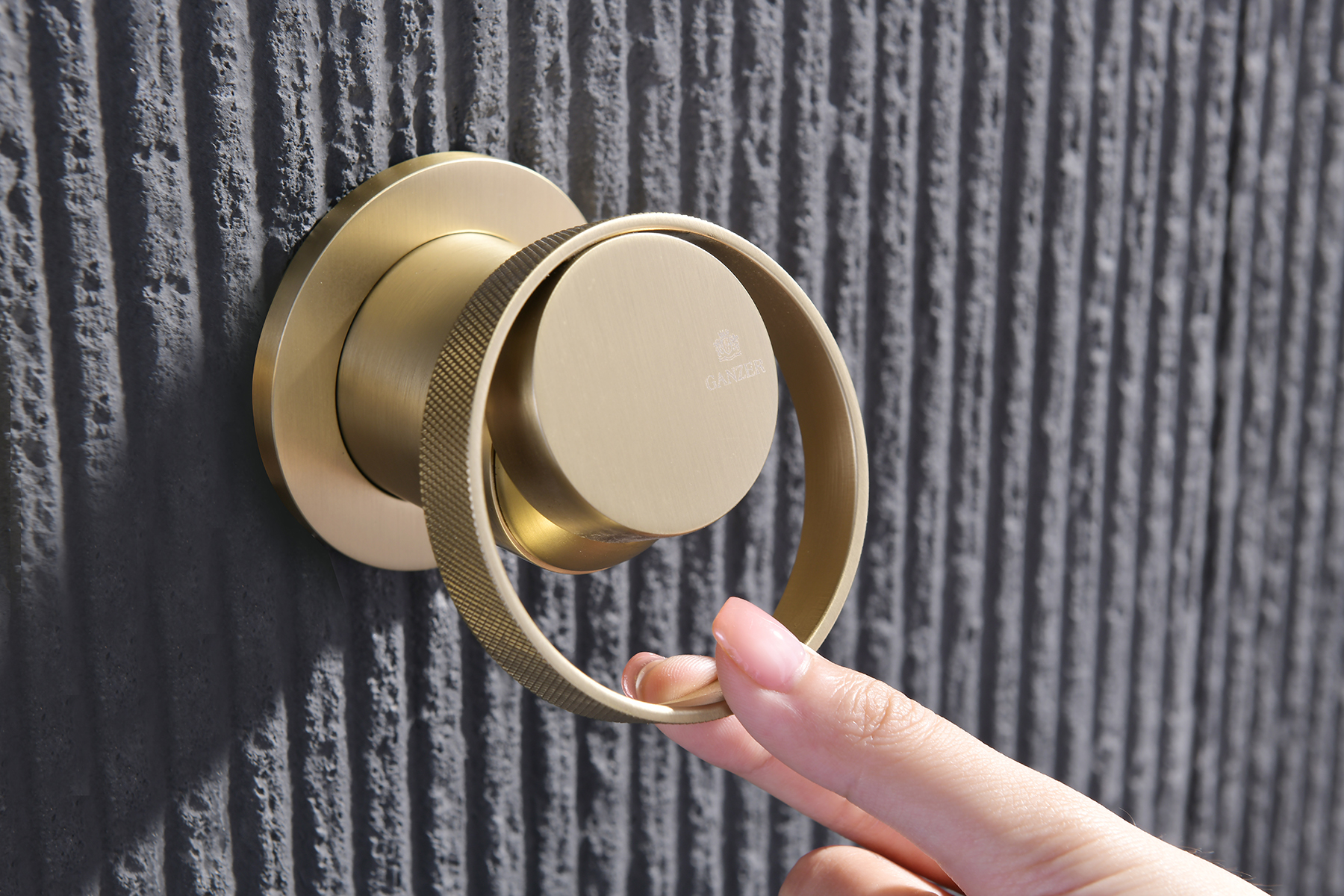 19164-S Встроенный смес для душа с 2-функ. (Мат. Золото) GANZER  (6/1шт)