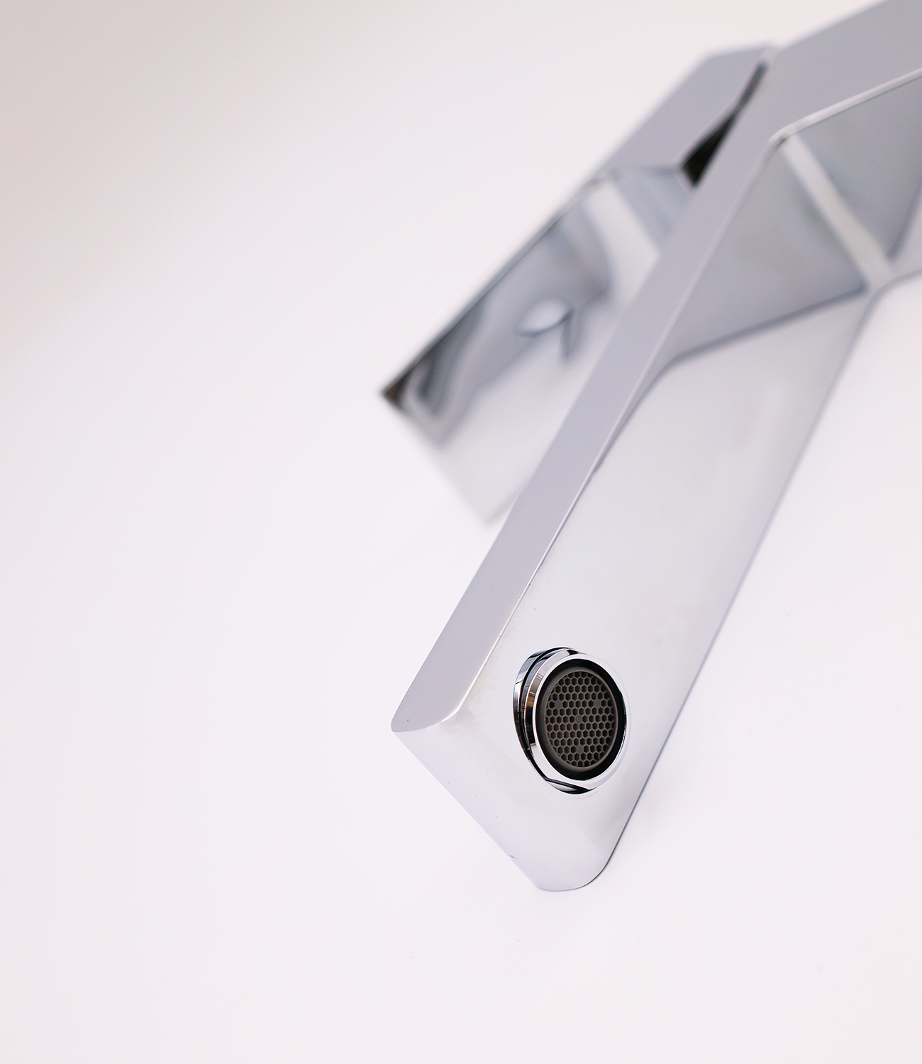 28112 Смеситель од. для раковины-чаши (ХРОМ) GANZER (10/1шт)