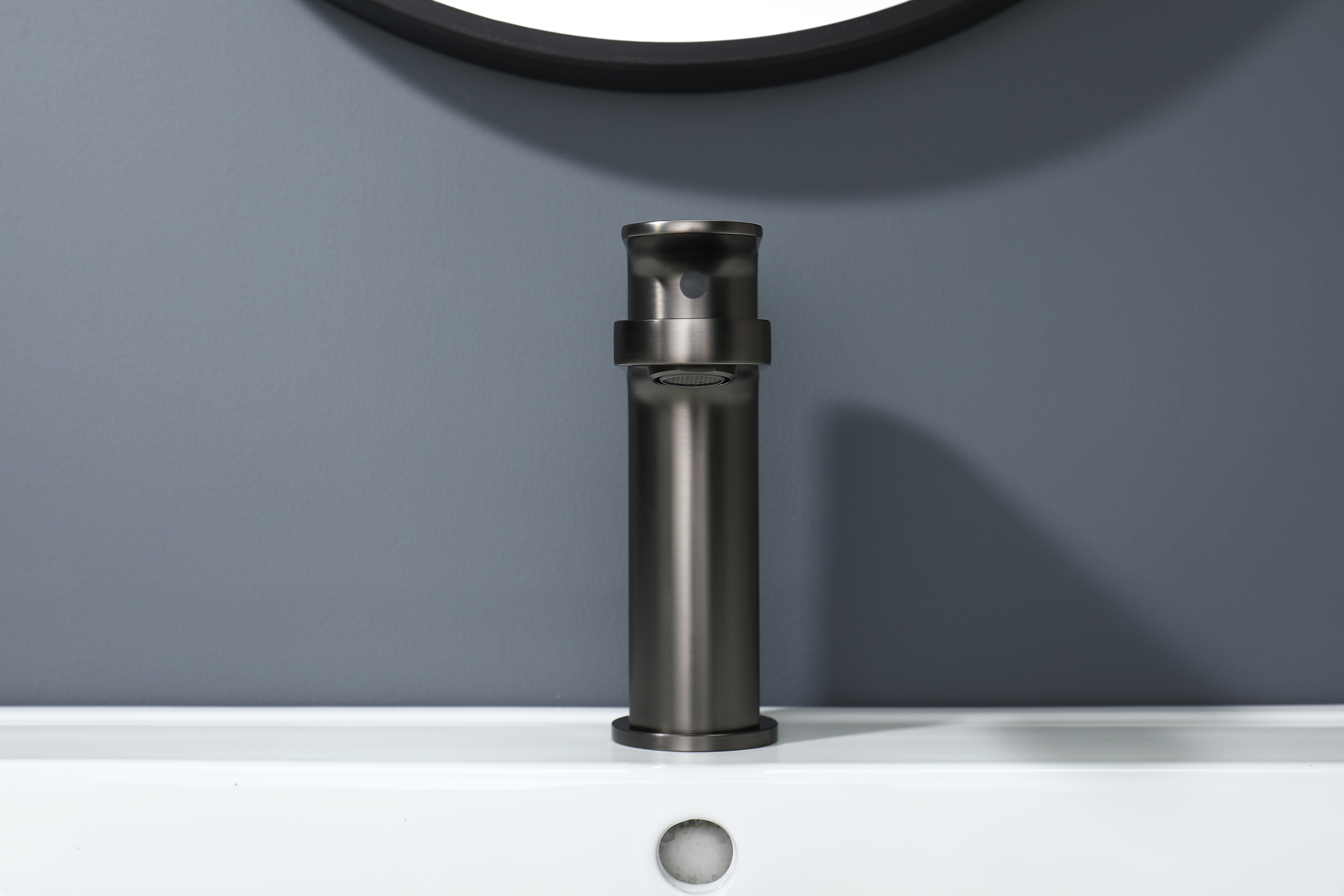 06111-Q Смеситель од. для раковины (ГРАФИТ) GANZER (10/1шт)