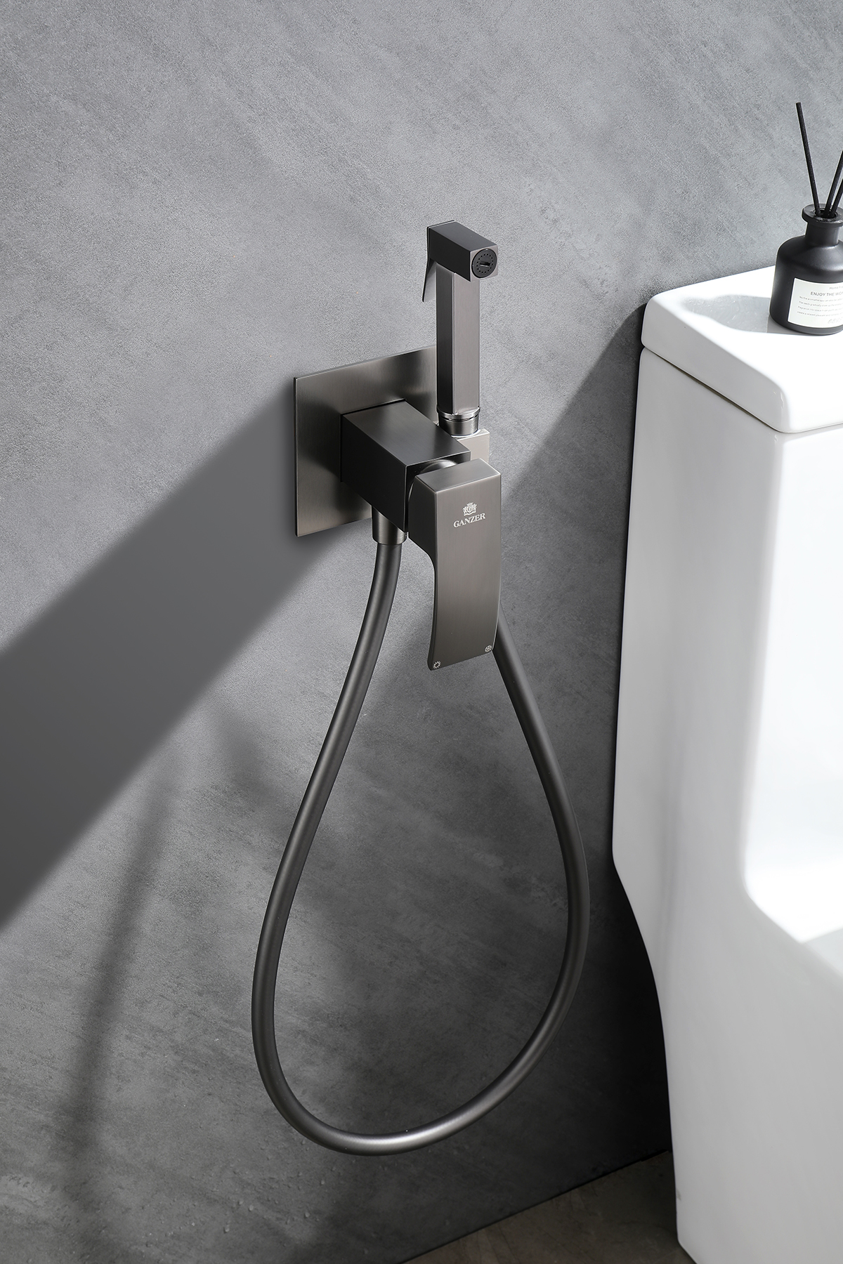 44157-Q Смеситель встраиваемый с ГИГ. душем (ГРАФИТ) GANZER (10/1шт)