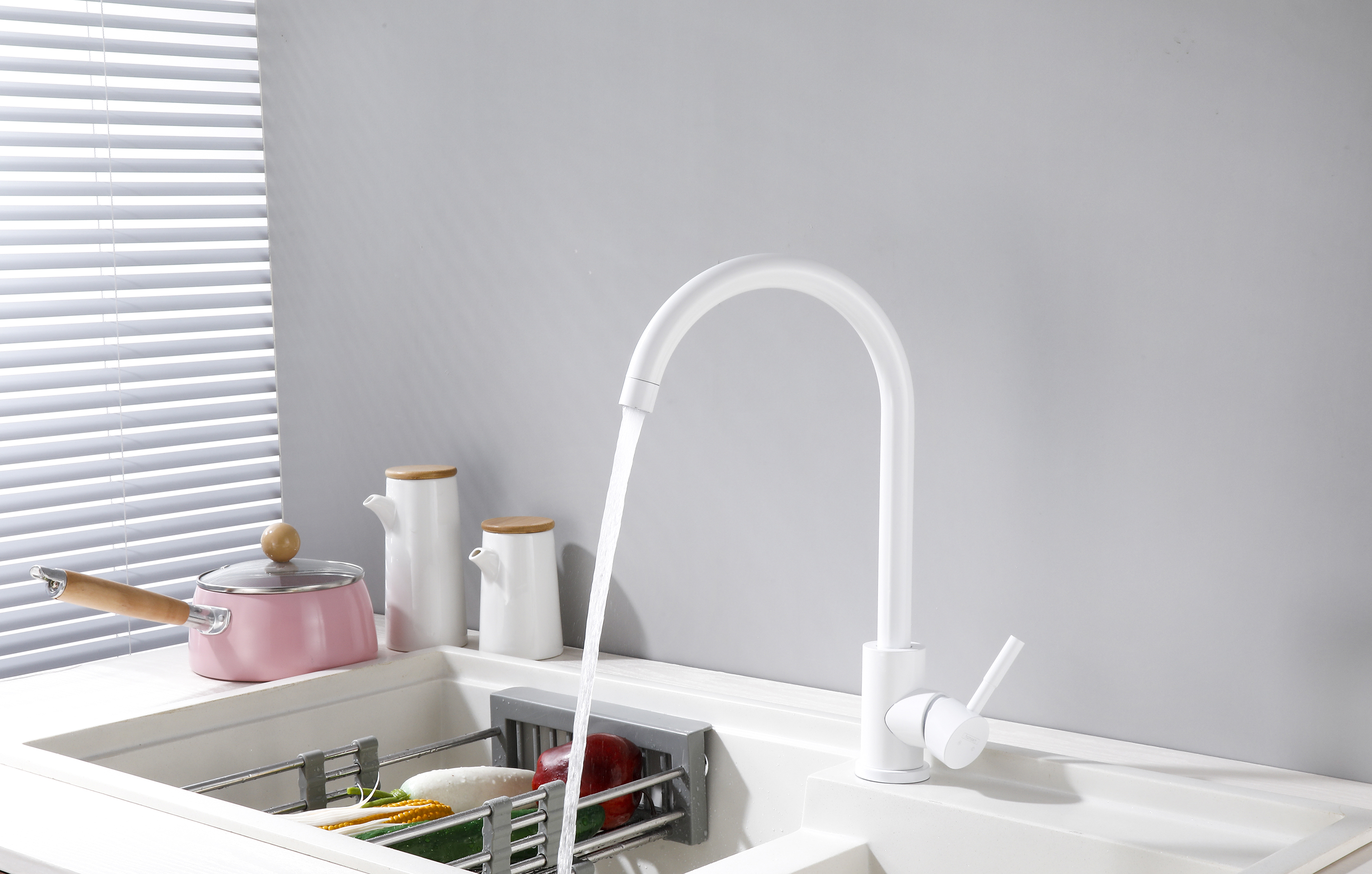 53304-F Смес. из НЕРЖ. для кух. (БЕЛЫЙ) HANSEN  (10/1шт)