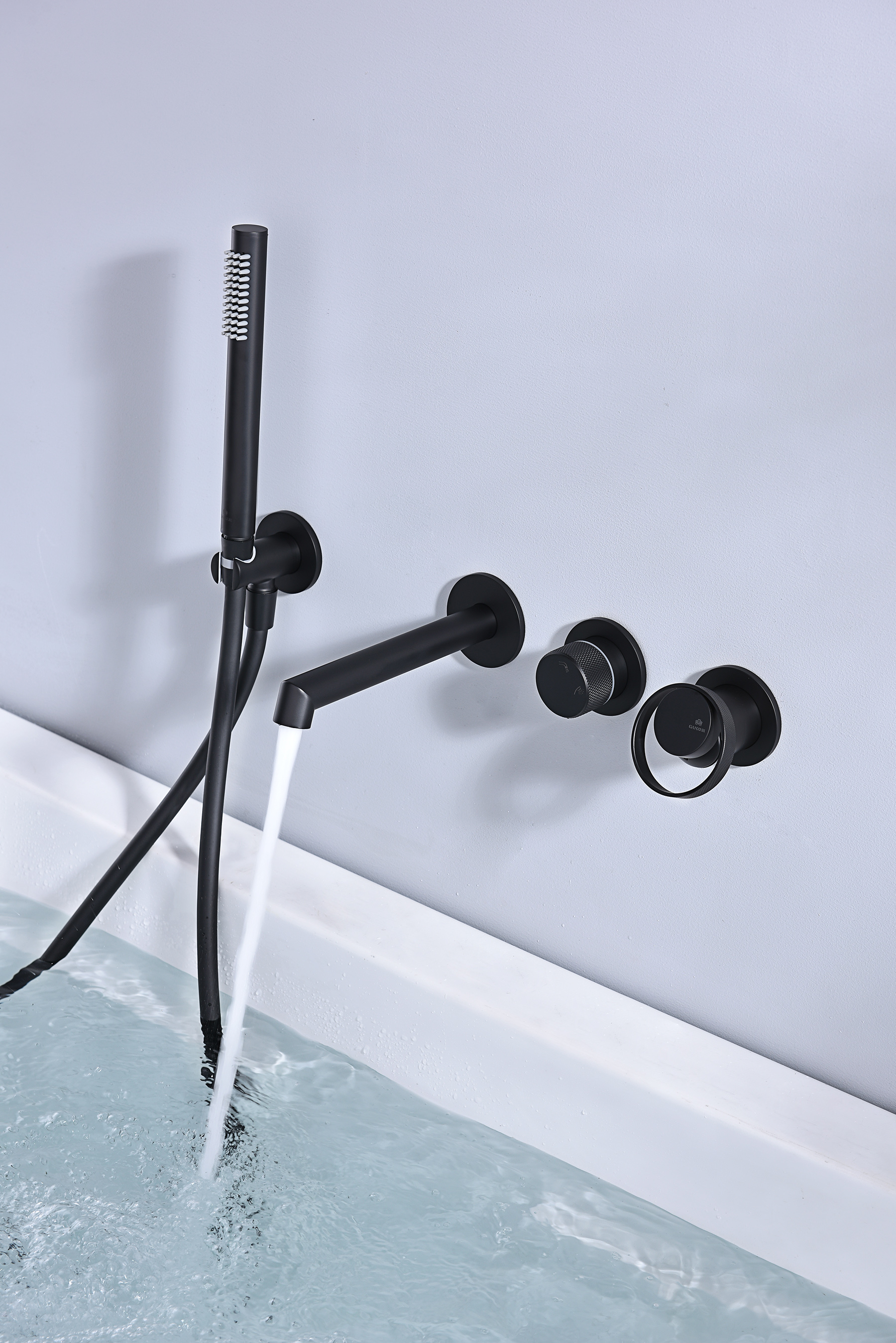 19134-C Встроенный смес. для ванны  (ЧЕРНЫЙ) GANZER  (6/1шт)