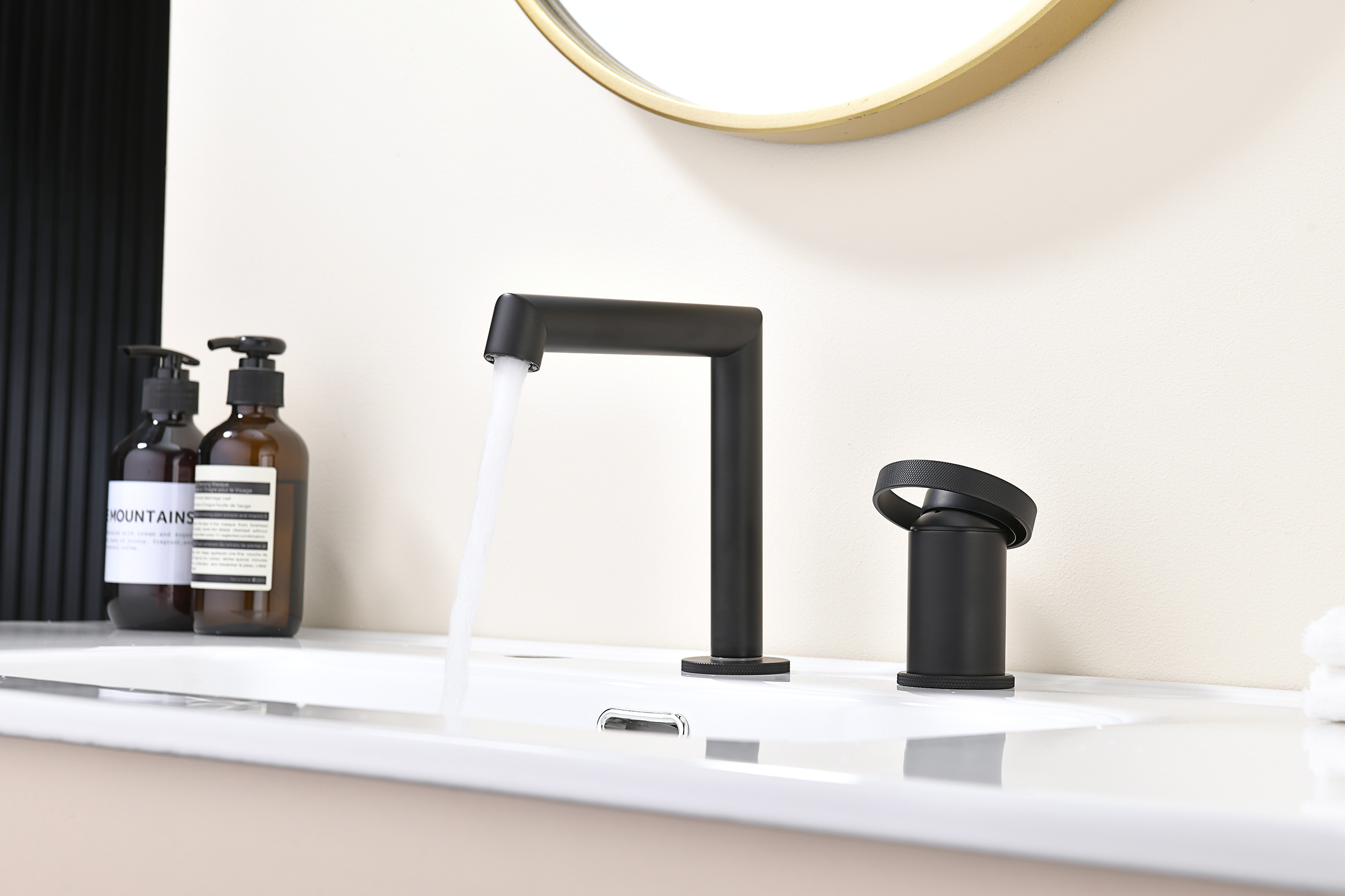 19114-C Смеситель на борт раковины (2-отв,ЧЕРНЫЙ)  GANZER (10/1шт)