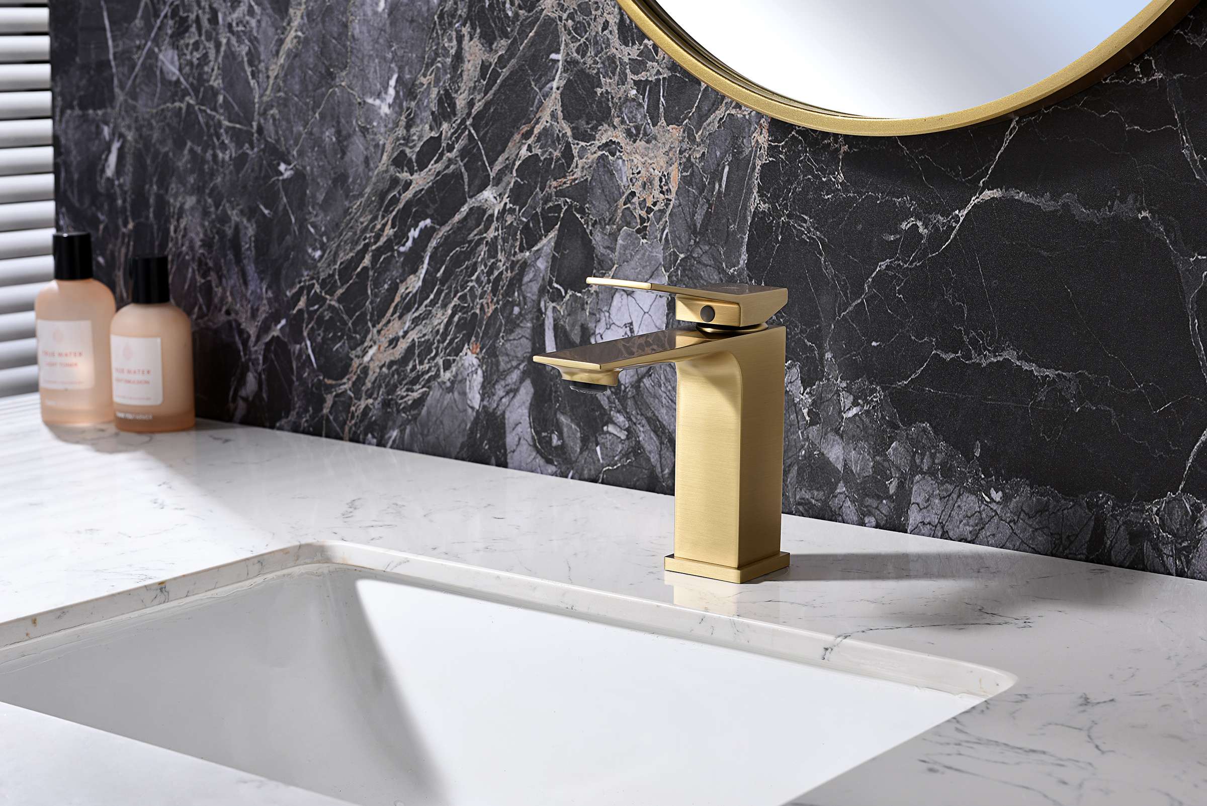 05111-S Смеситель од. для раковины (Мат. Золото) GANZER (10/1шт)