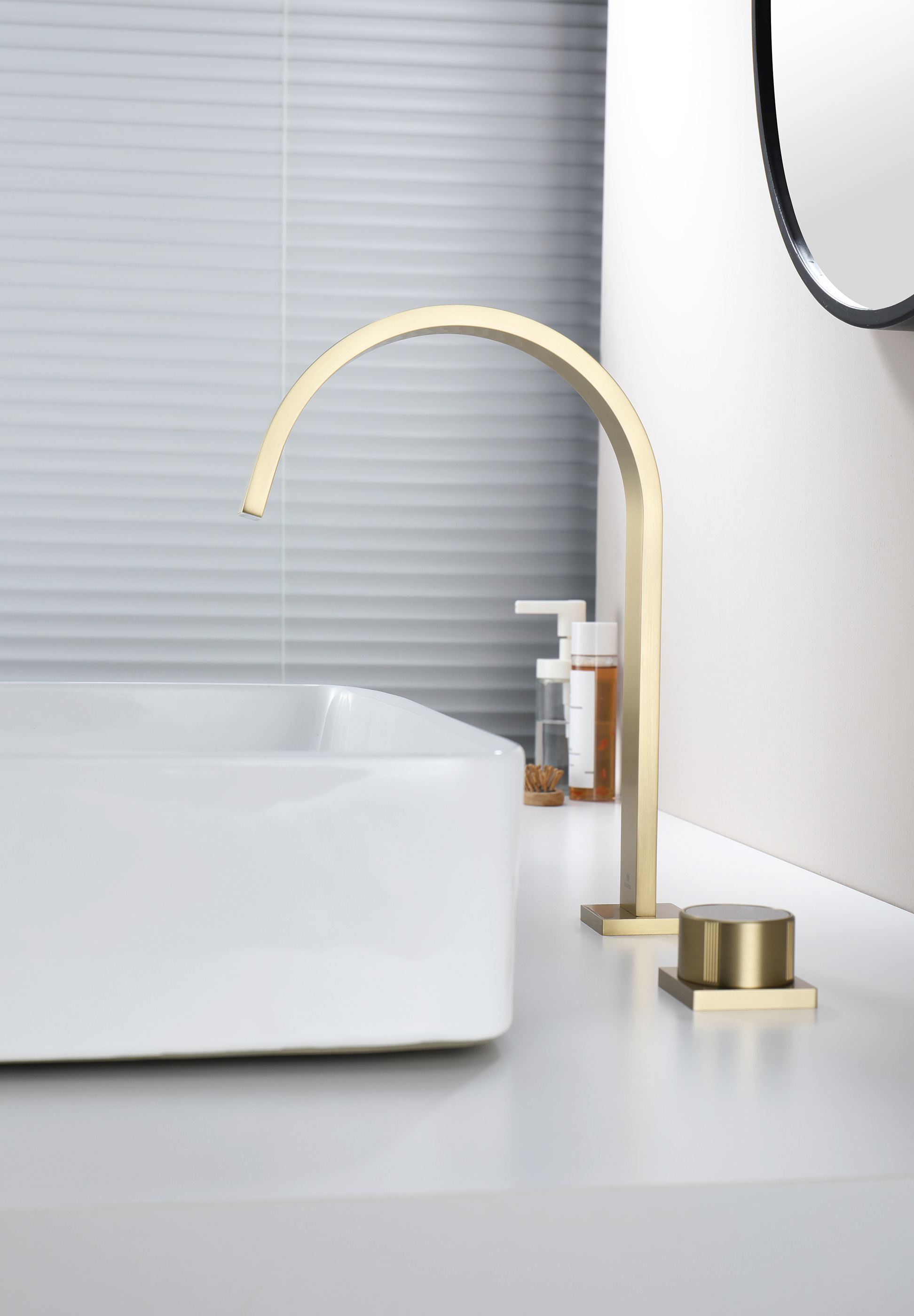 01112-S Смеситель на борт раковины (2-отв,Мат. Золото)  GANZER (10/1шт)