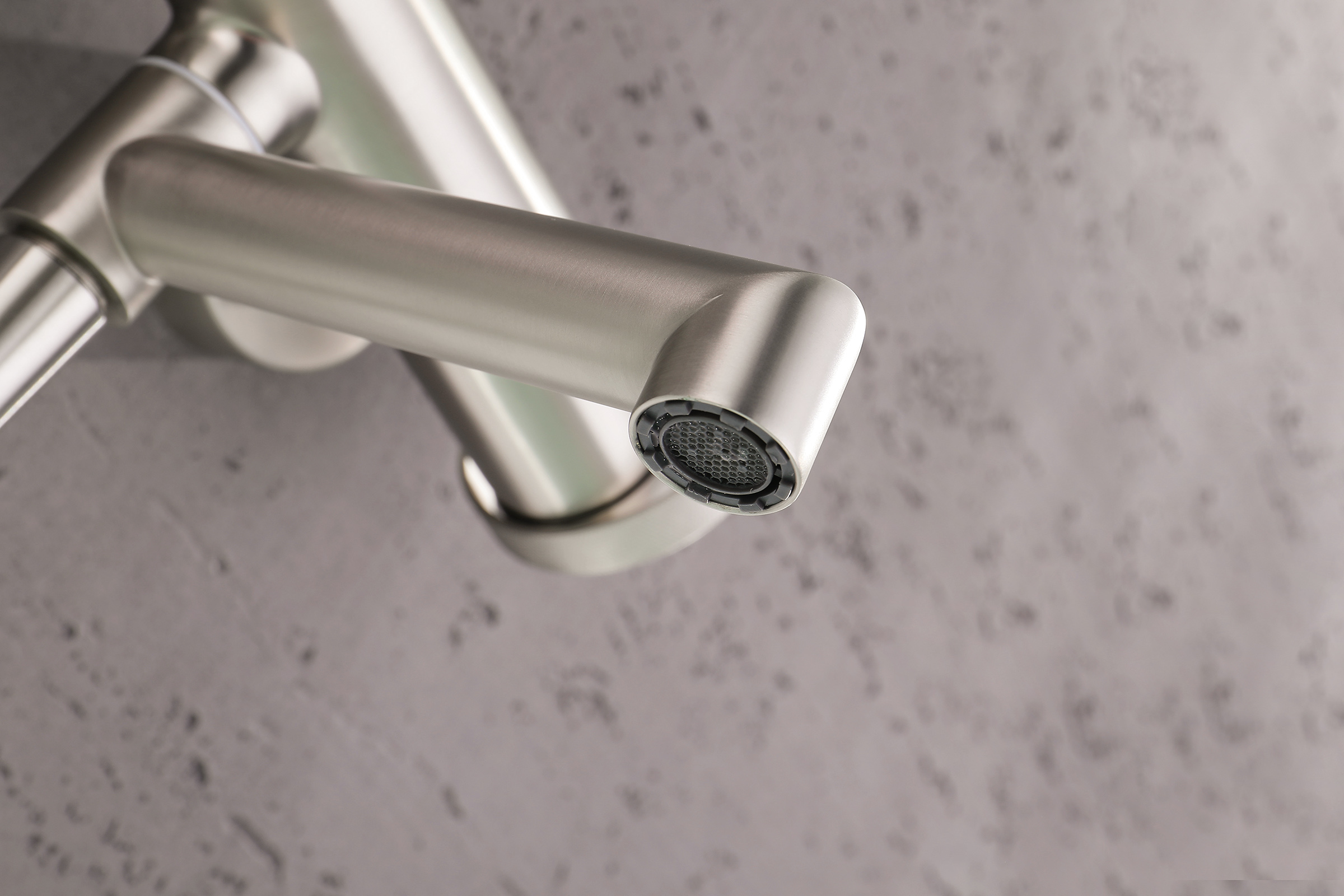 19132-G Смеситель од. для ванны кор. (САТИН)  GANZER  (8/1шт)