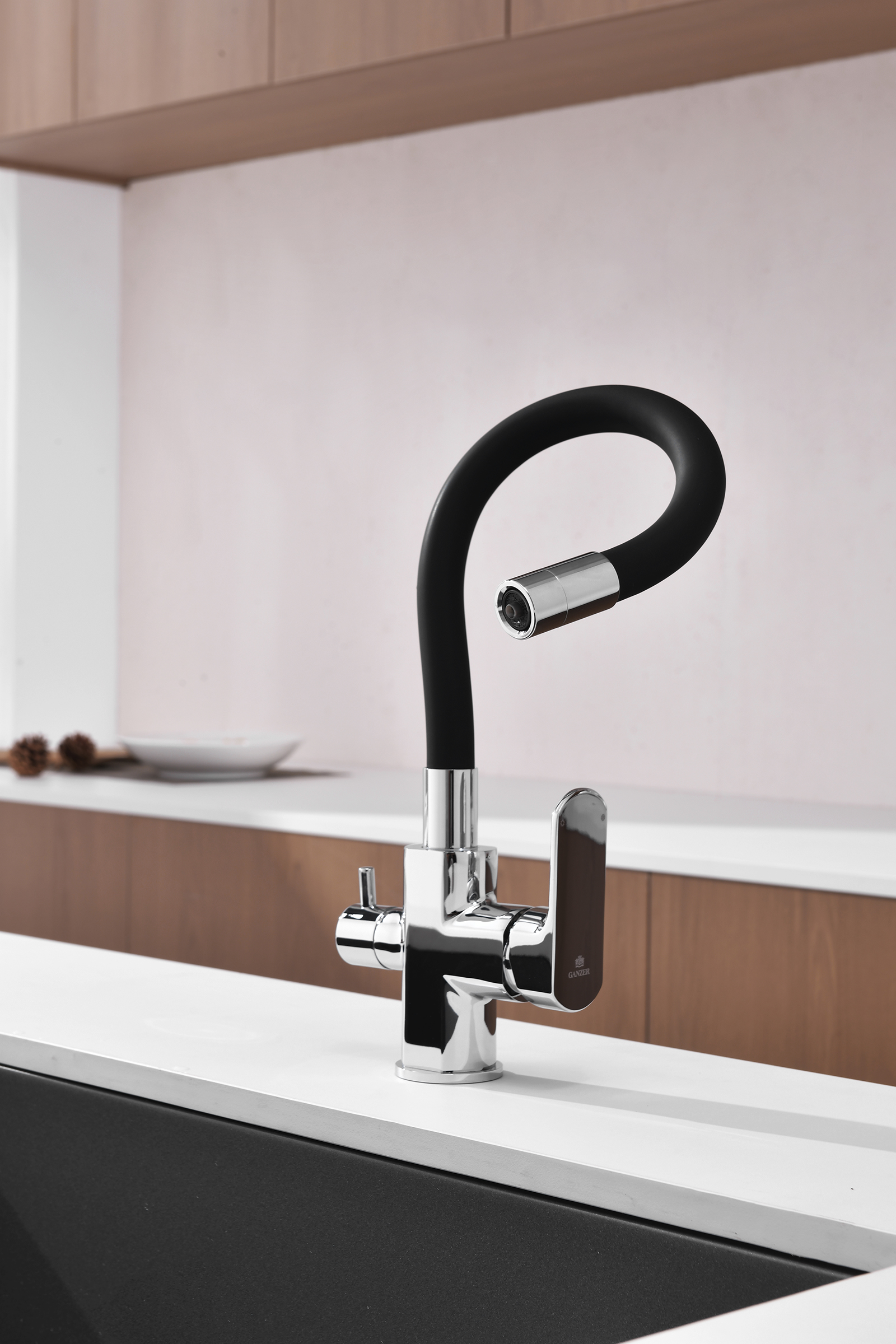 06127 Смеситель для кухни с гиб. изл. и под. фильтра (ХРОМ) GANZER (10/1шт)
