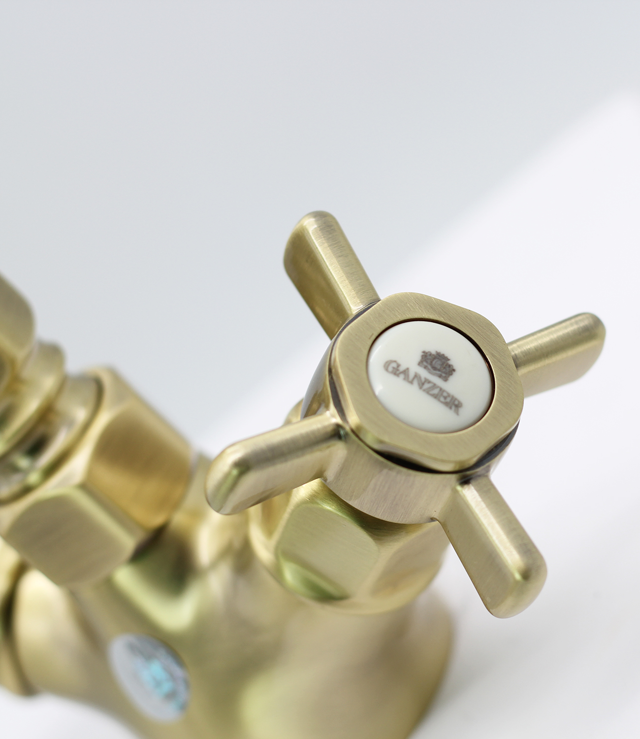 15022-D Смеситель двухвент для кухни БРОНЗ GANZER (10/1шт)