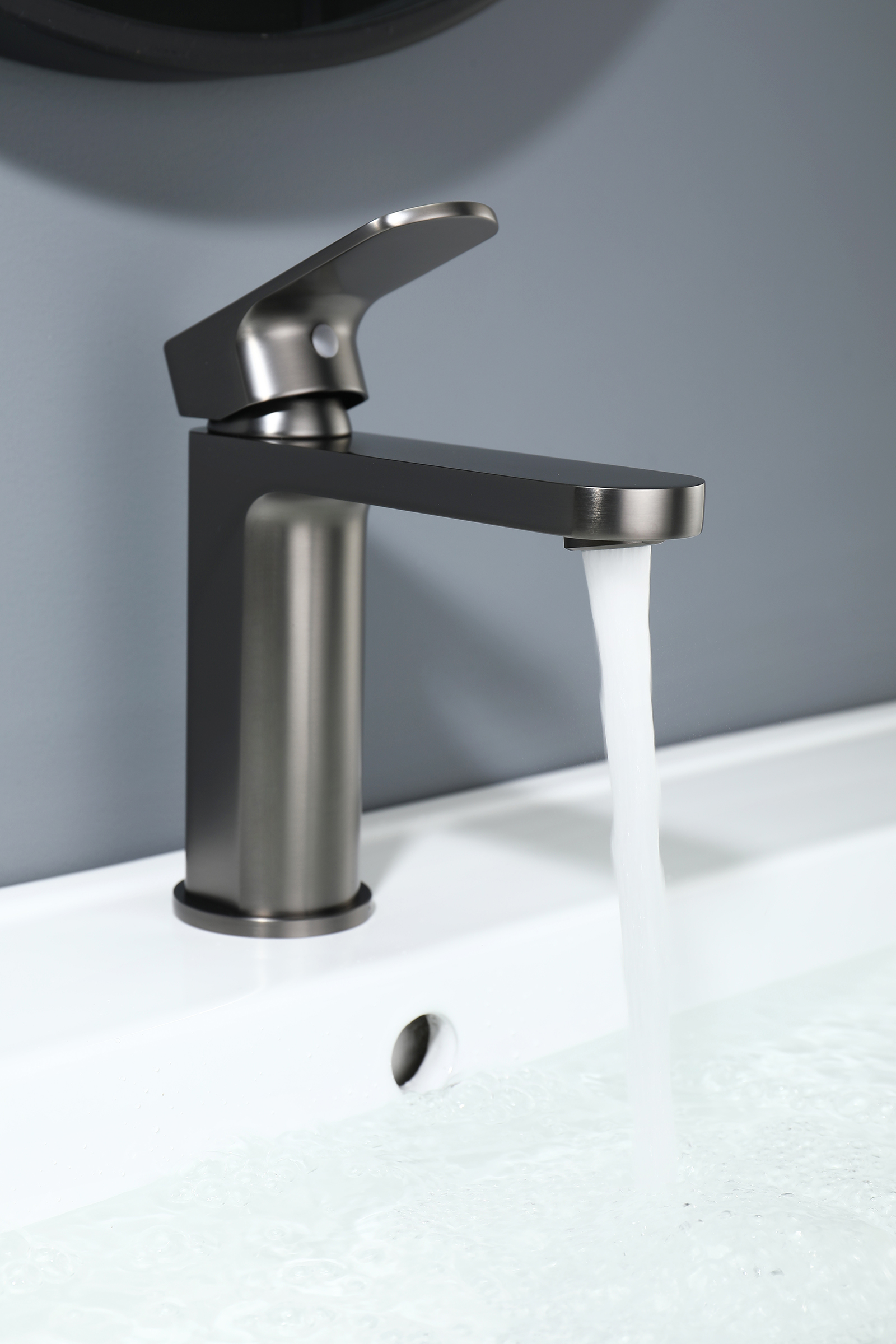 06111-Q Смеситель од. для раковины (ГРАФИТ) GANZER (10/1шт)