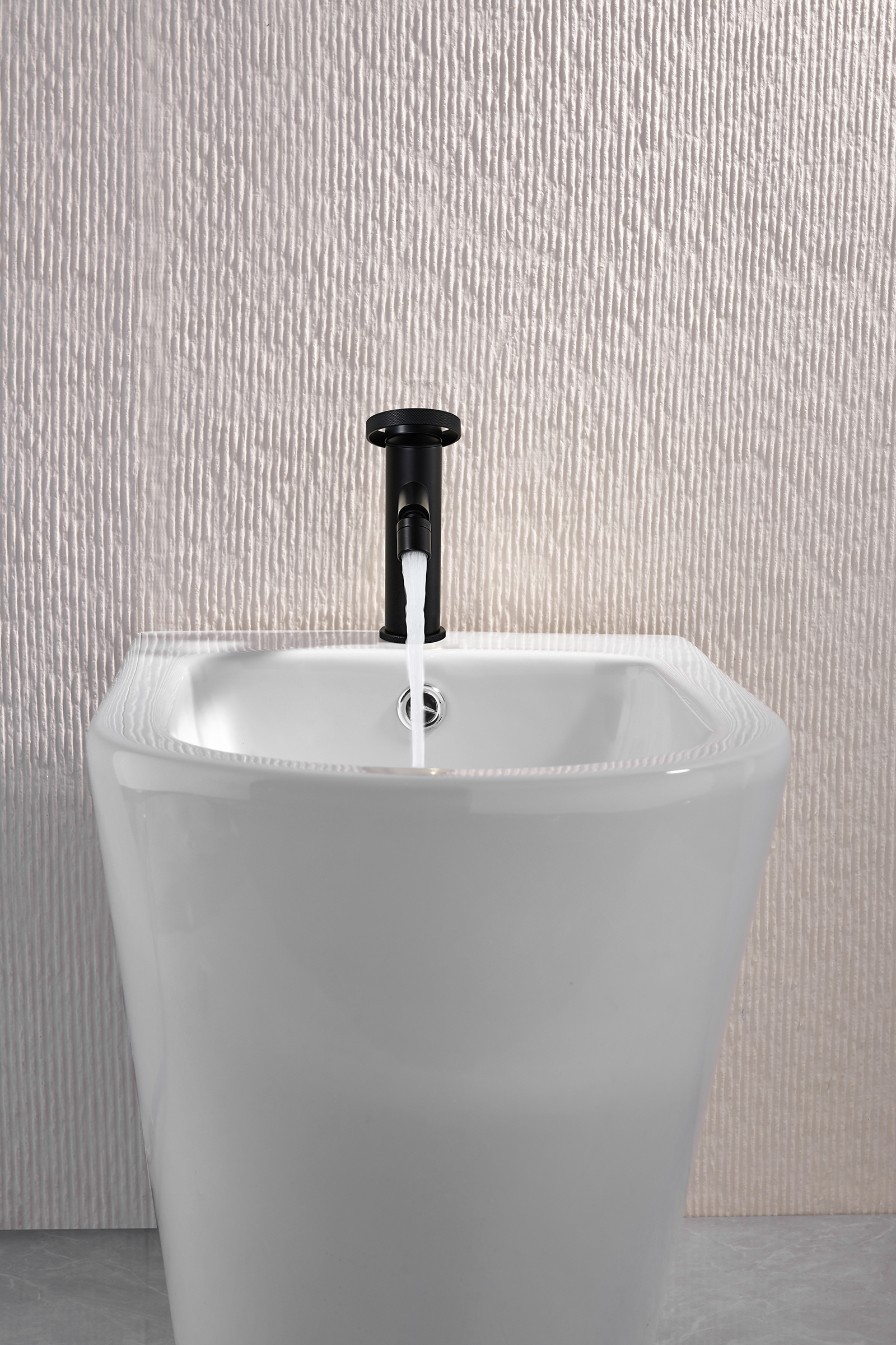 19151-C Смеситель на биде (ЧЕРНЫЙ) GANZER  (10/1шт)