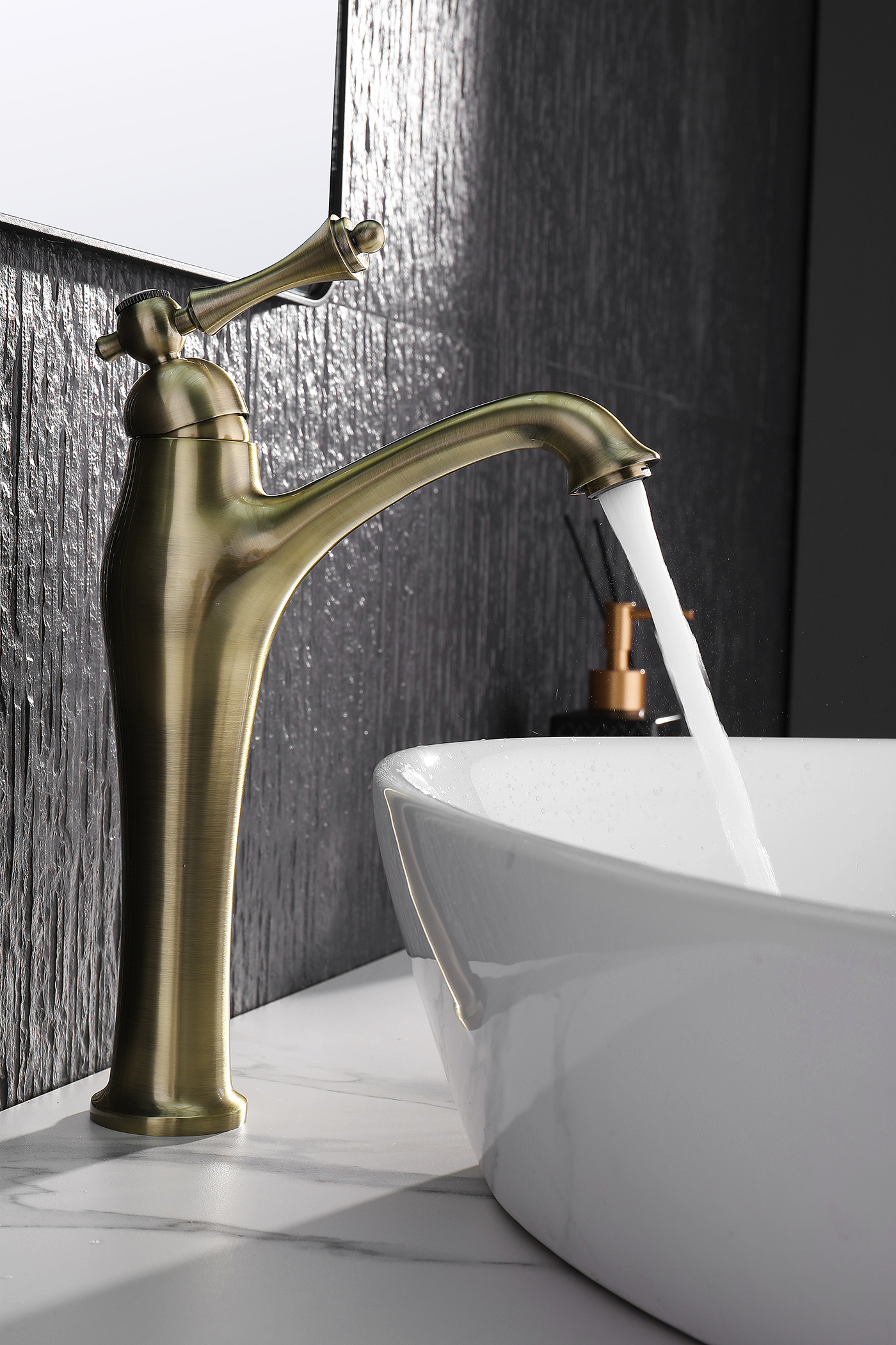 77113-D Смеситель од. для раковины-чаши (БРОНЗА)  GANZER  (10/1шт)